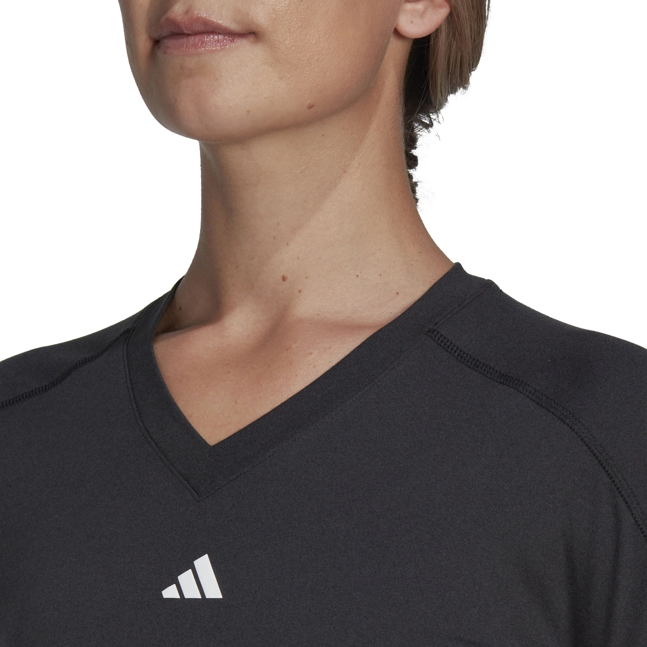 Essentials AEROREADY Train Minimal Branding V-Neck T-Shirt Damen-Schwarz - Image 5