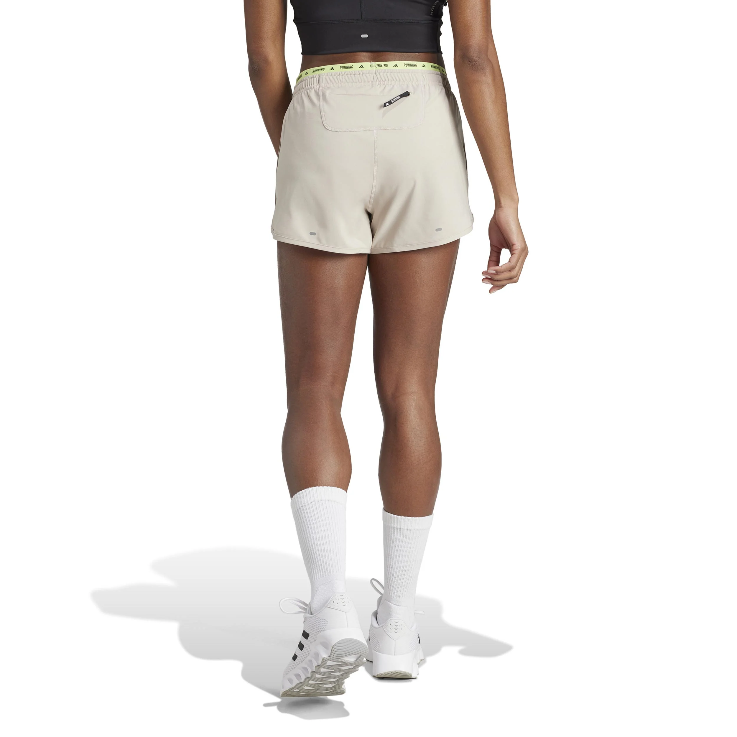 Own The Run 3S Laufshorts Damen-Beige - Image 3