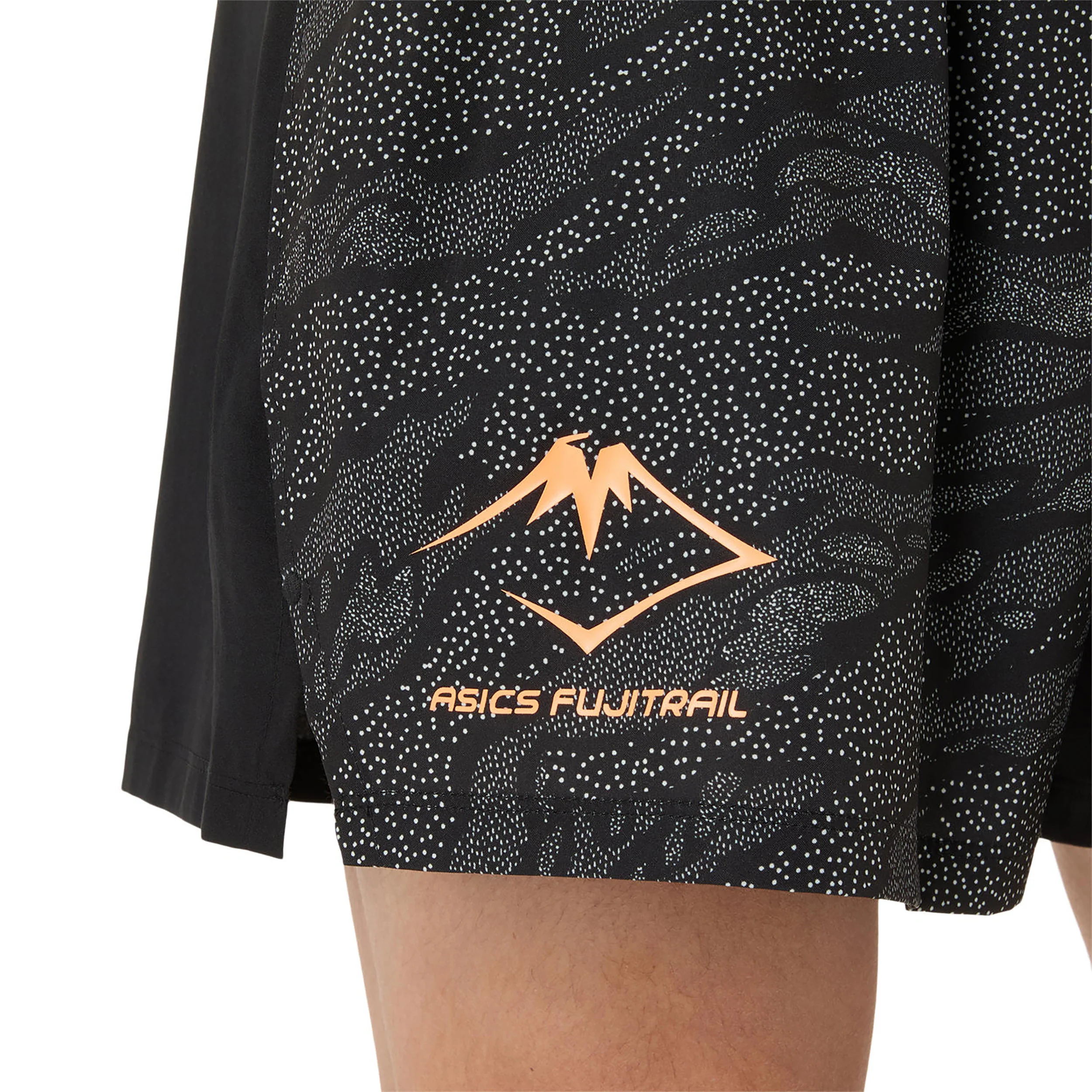 Fujitrail AOP 5in Laufshorts Herren-Schwarz - Image 5