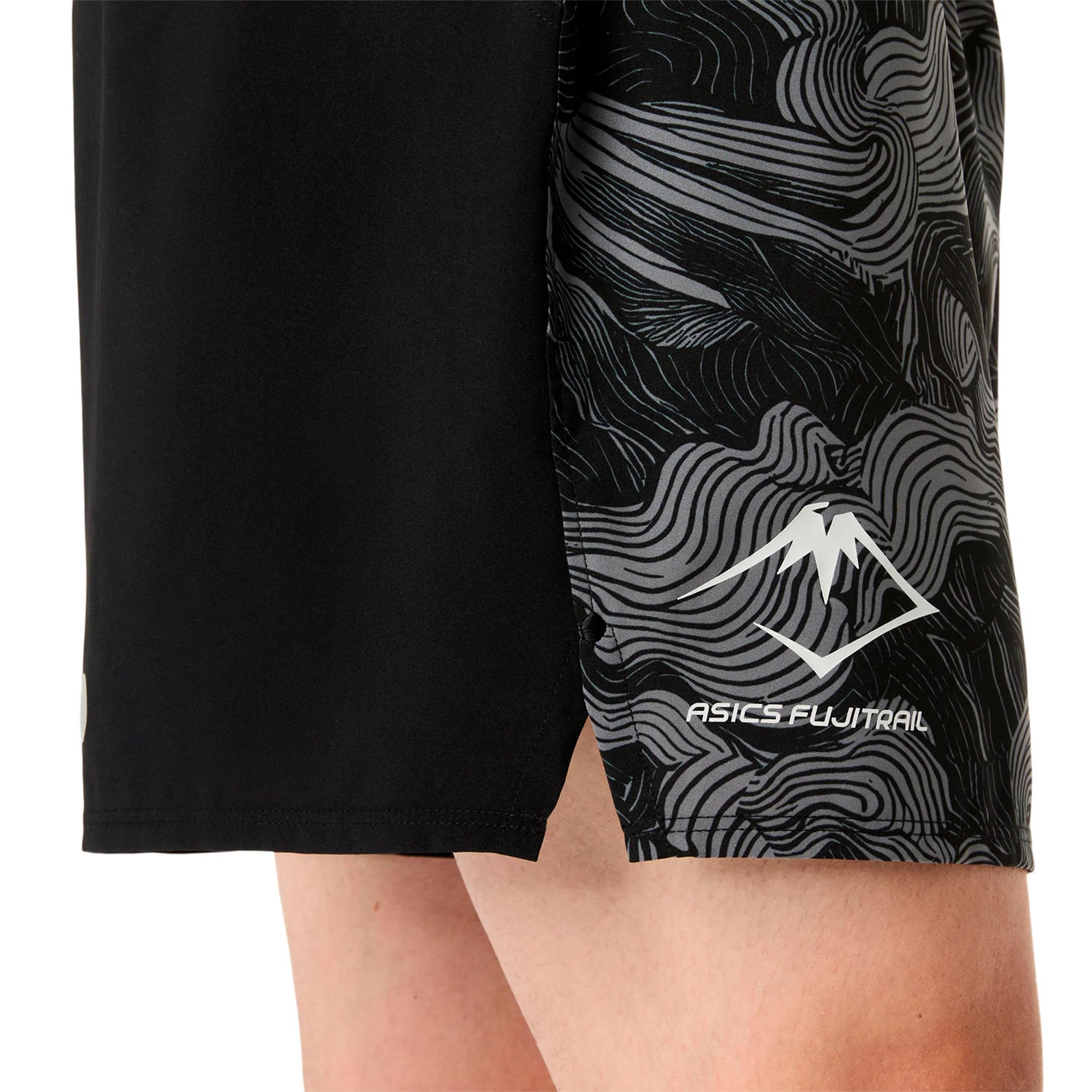 Fujitrail AOP 5in Laufshorts Herren-schwarz, grau - Image 5