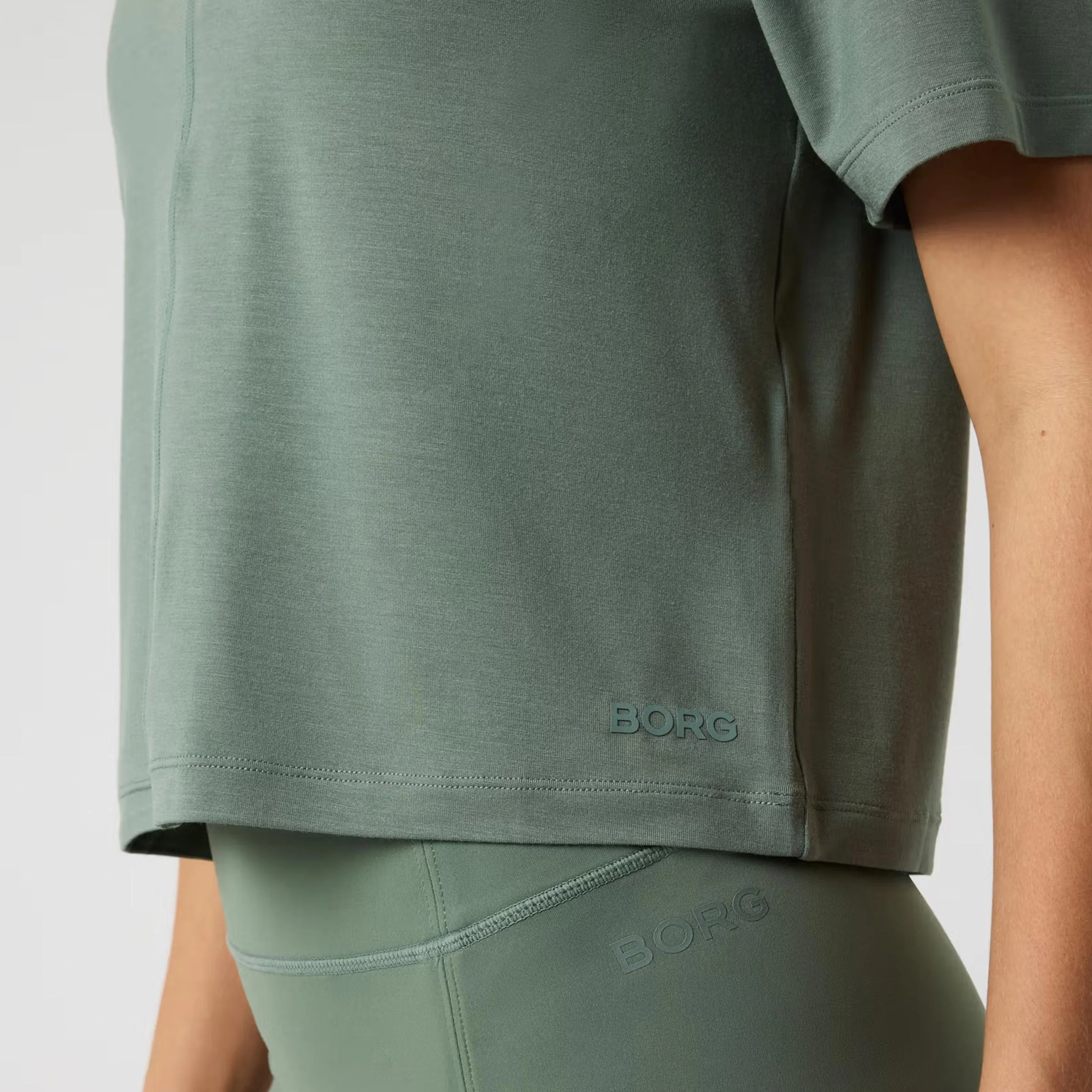 Studio Soft Cropped T-Shirt Damen - salbei - Image 4