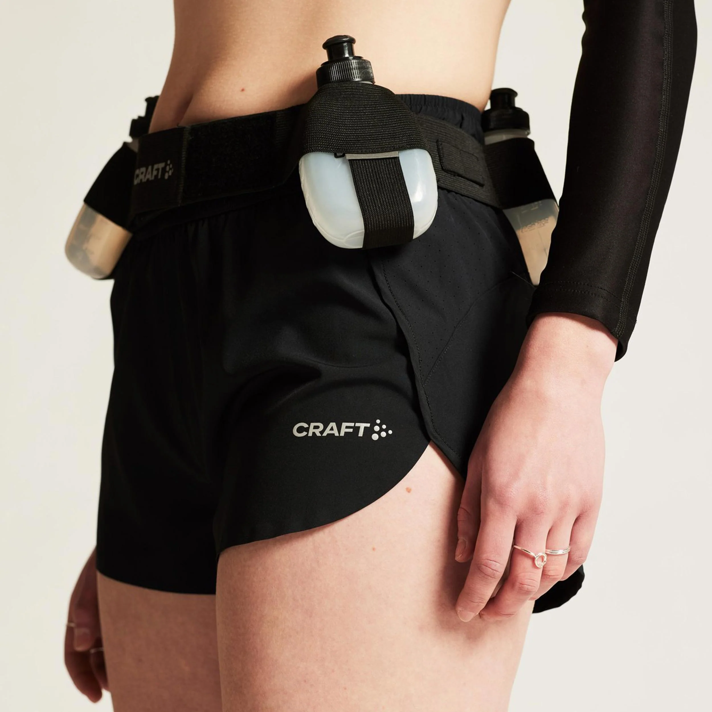 ADV Essence 2in 2 Laufshorts Damen-Schwarz - Image 7
