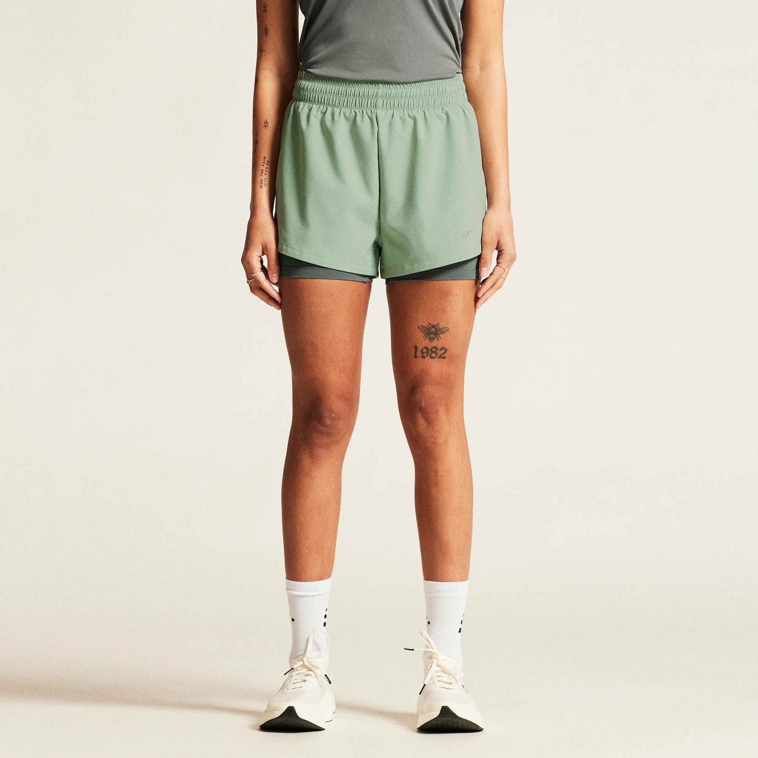 ADV Essence 2in1 Laufshorts Damen - grün - Image 3