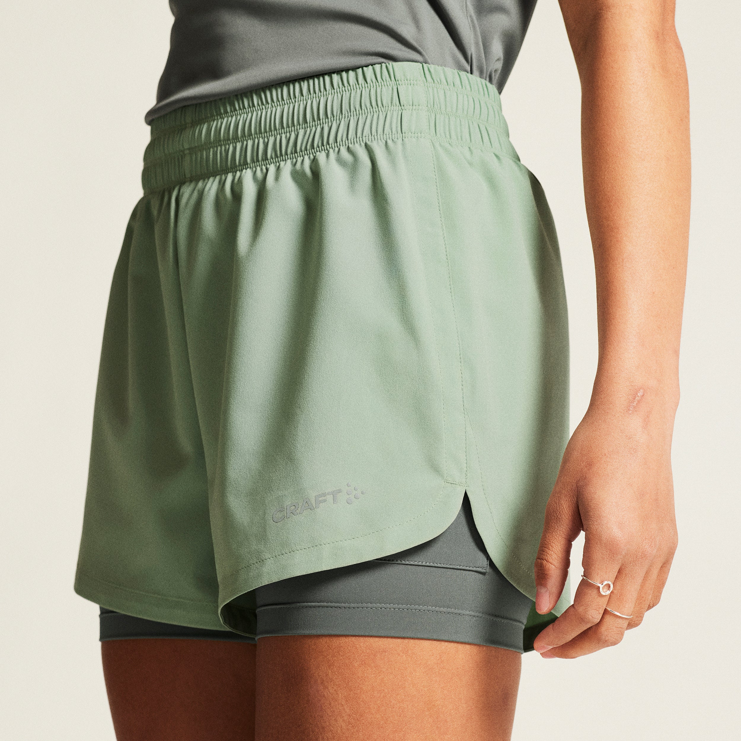 ADV Essence 2in1 Laufshorts Damen - grün - Image 7