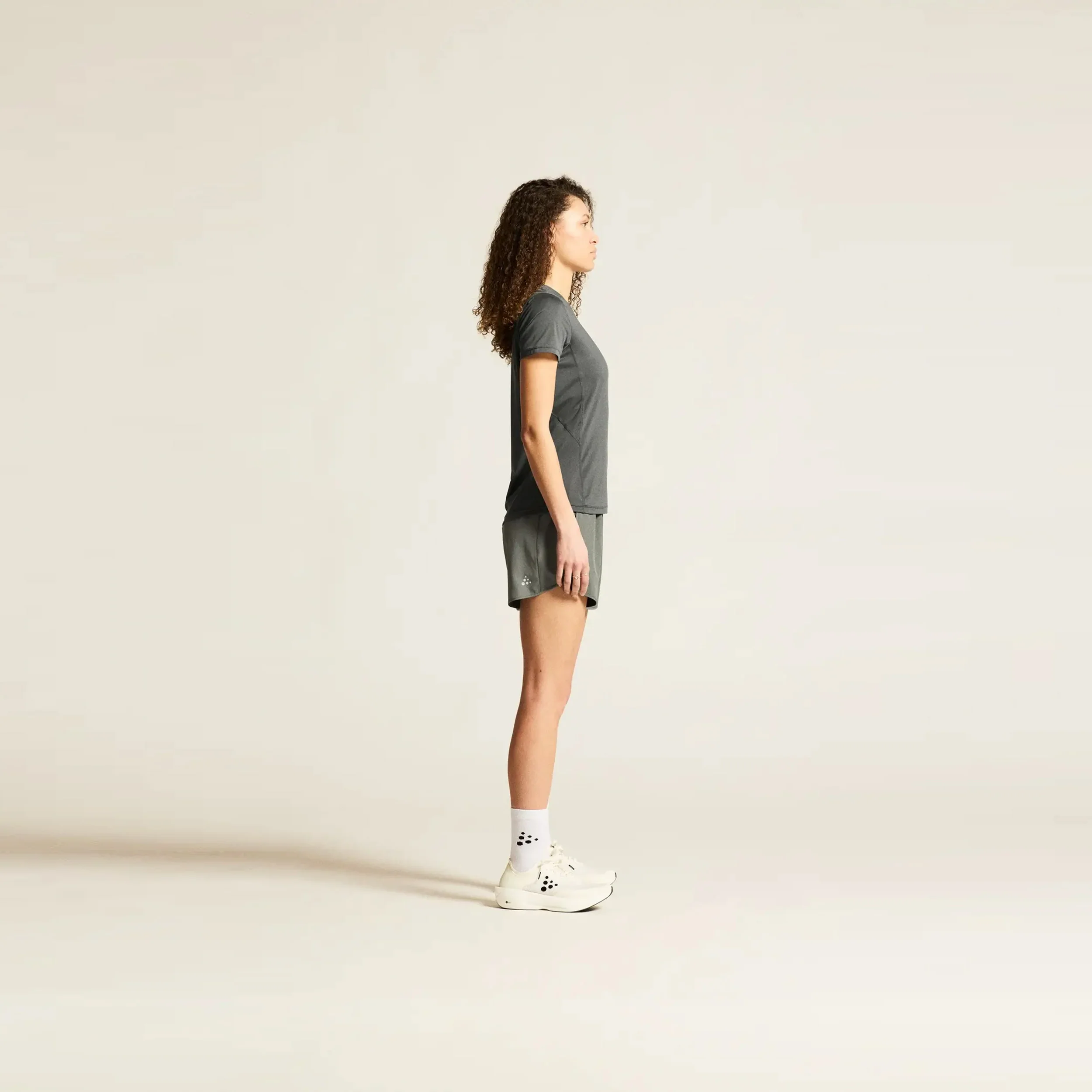 ADV Essence Laufshirt Damen - grau - Image 5