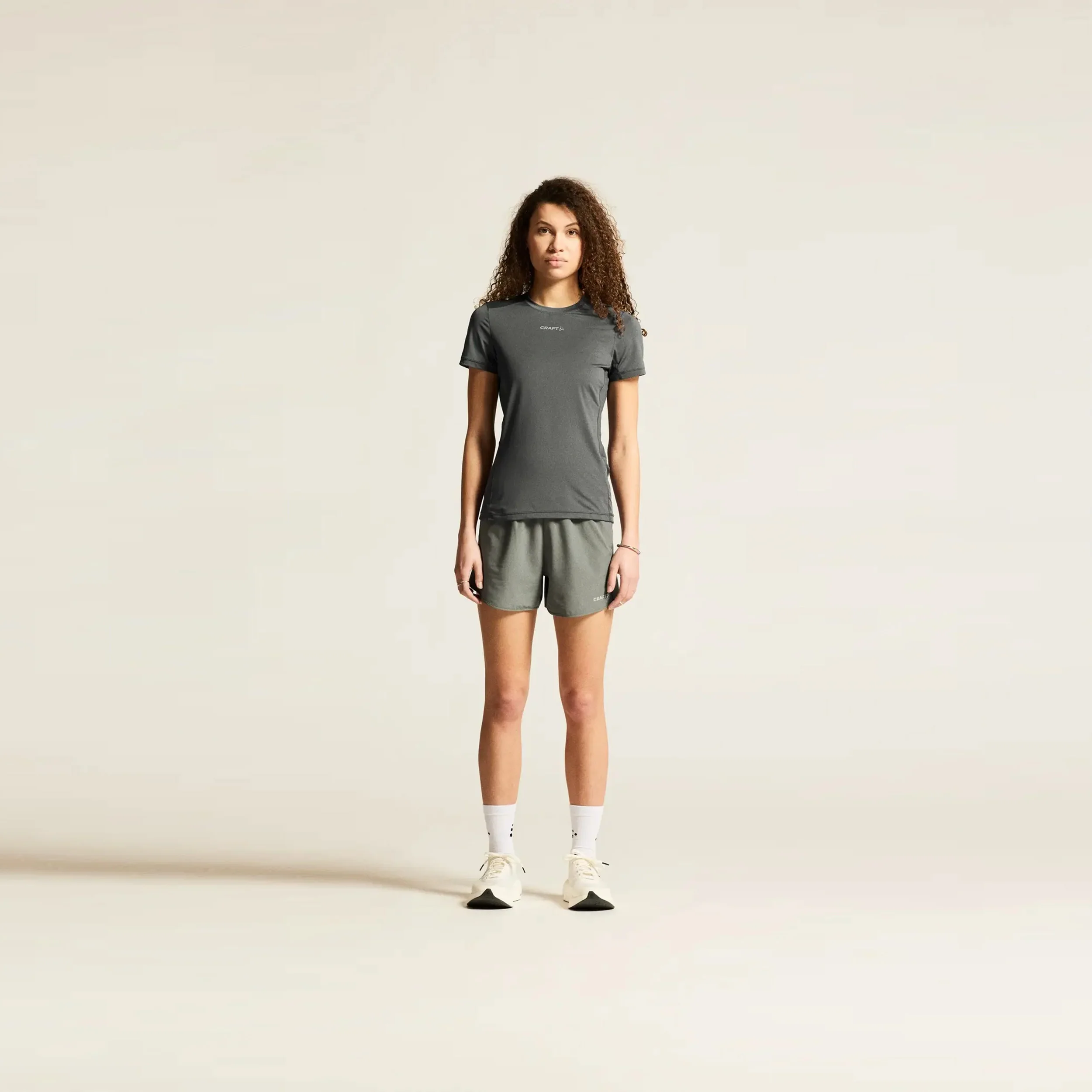 ADV Essence Laufshirt Damen - grau - Image 6