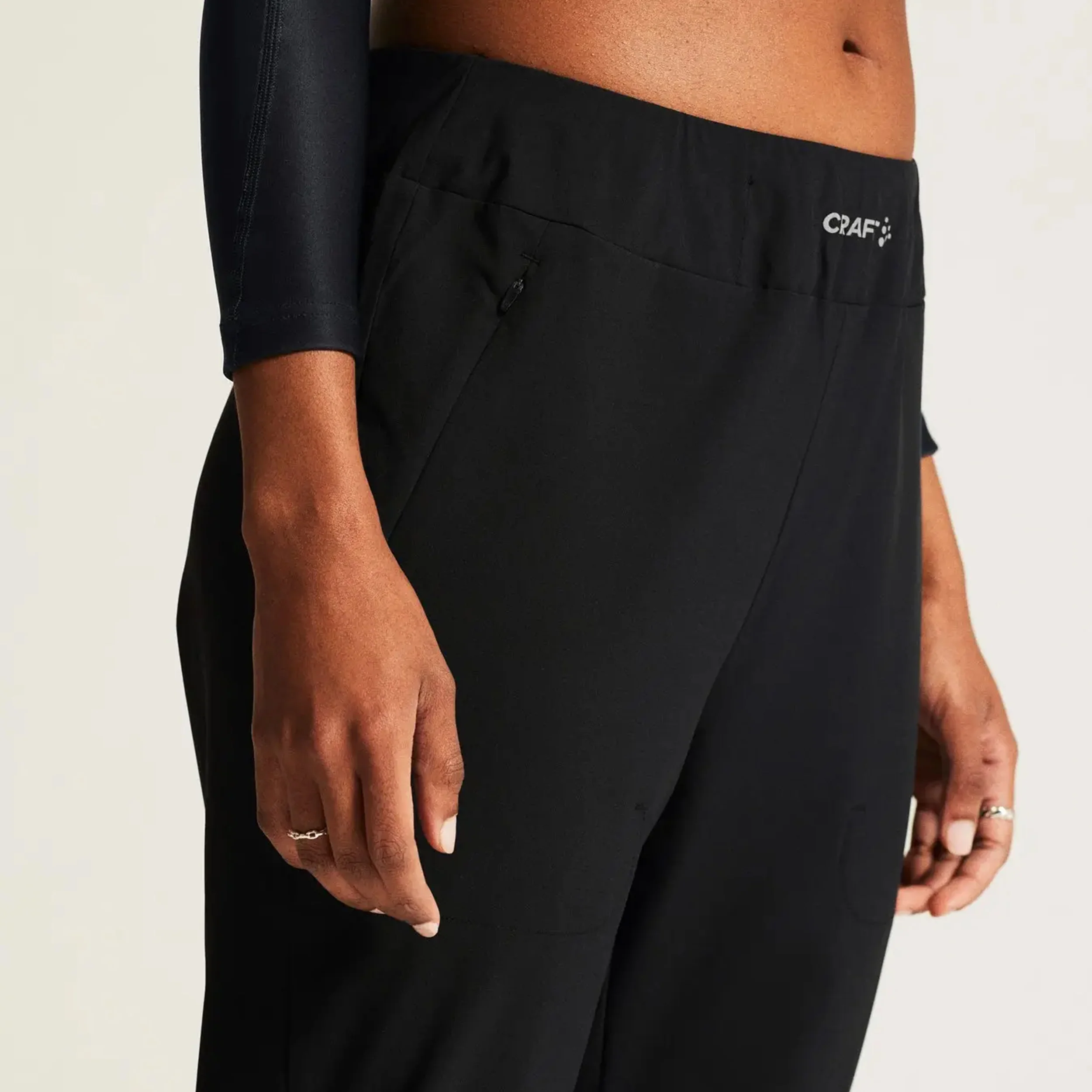 ADV Essence Training 2 Laufhose Damen-Schwarz - Image 6