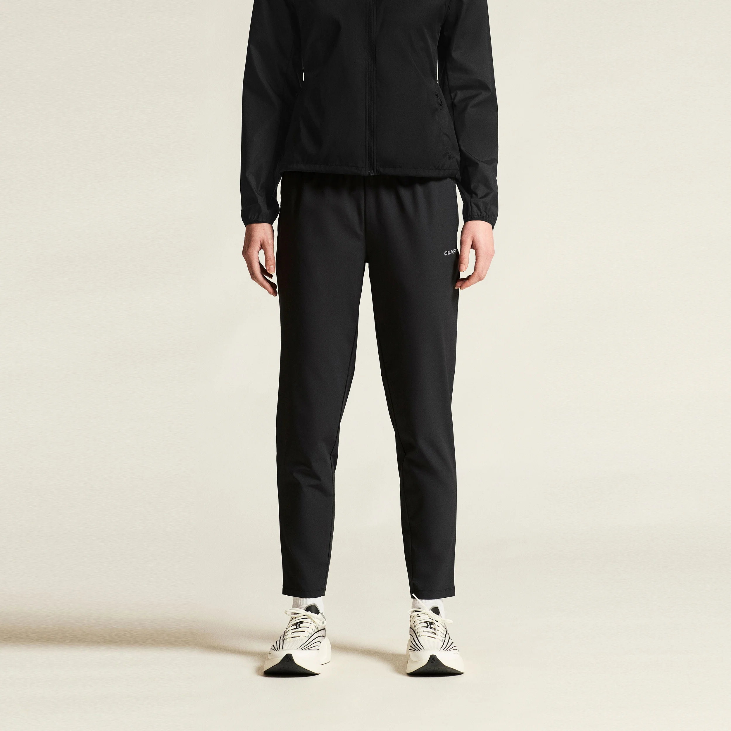 Essence Laufhose Damen - schwarz - Image 3