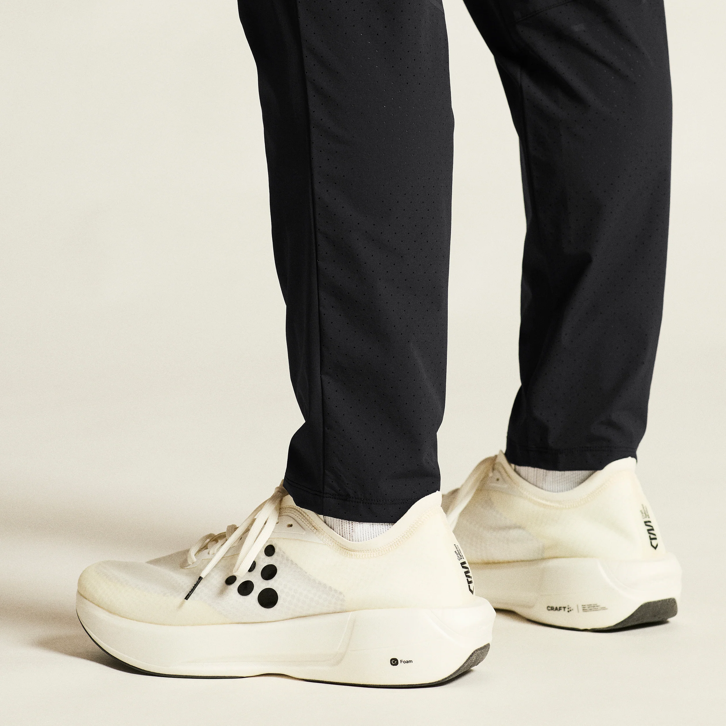 Essence Laufhose Herren - schwarz - Image 8