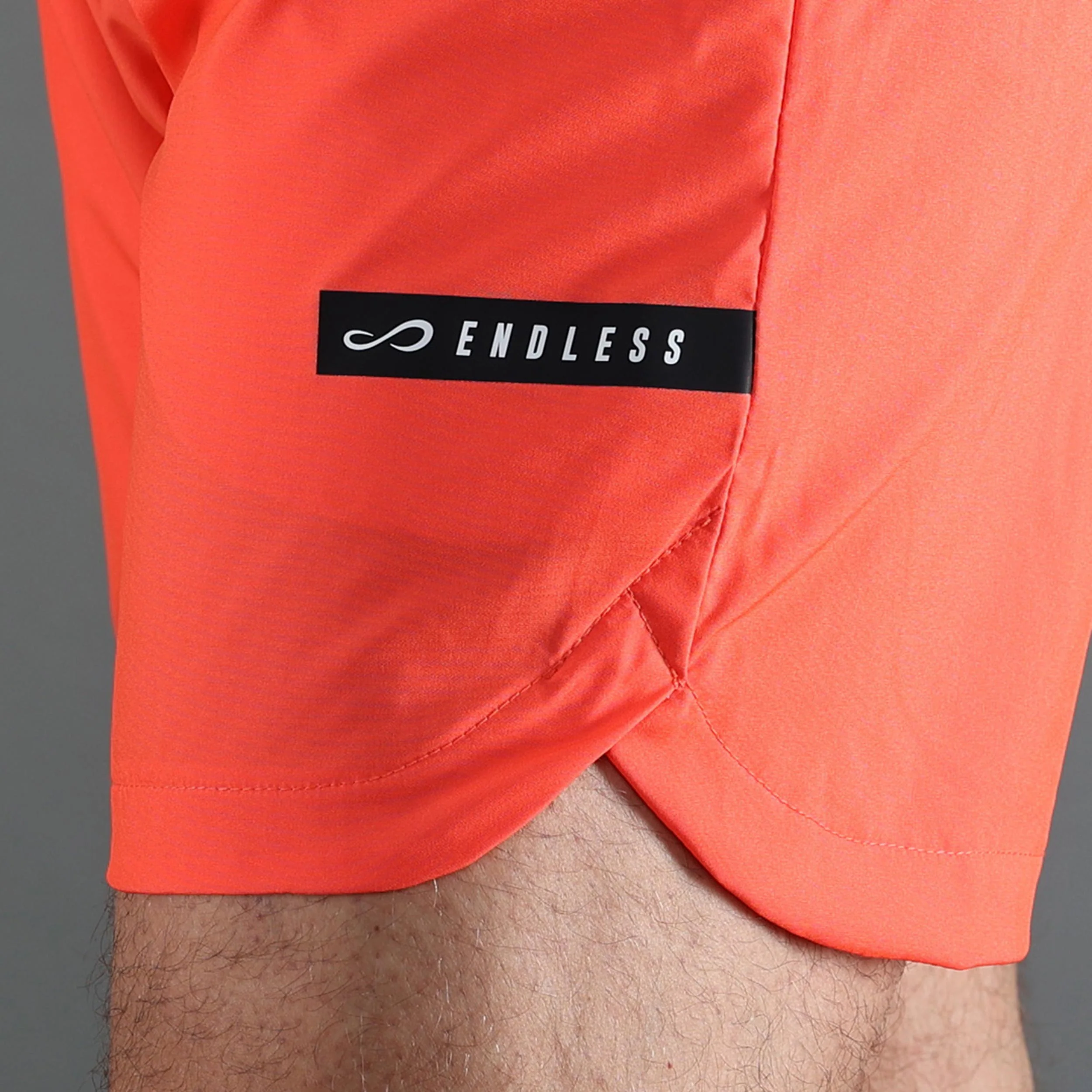 Swift Shorts Herren-koralle - Image 4