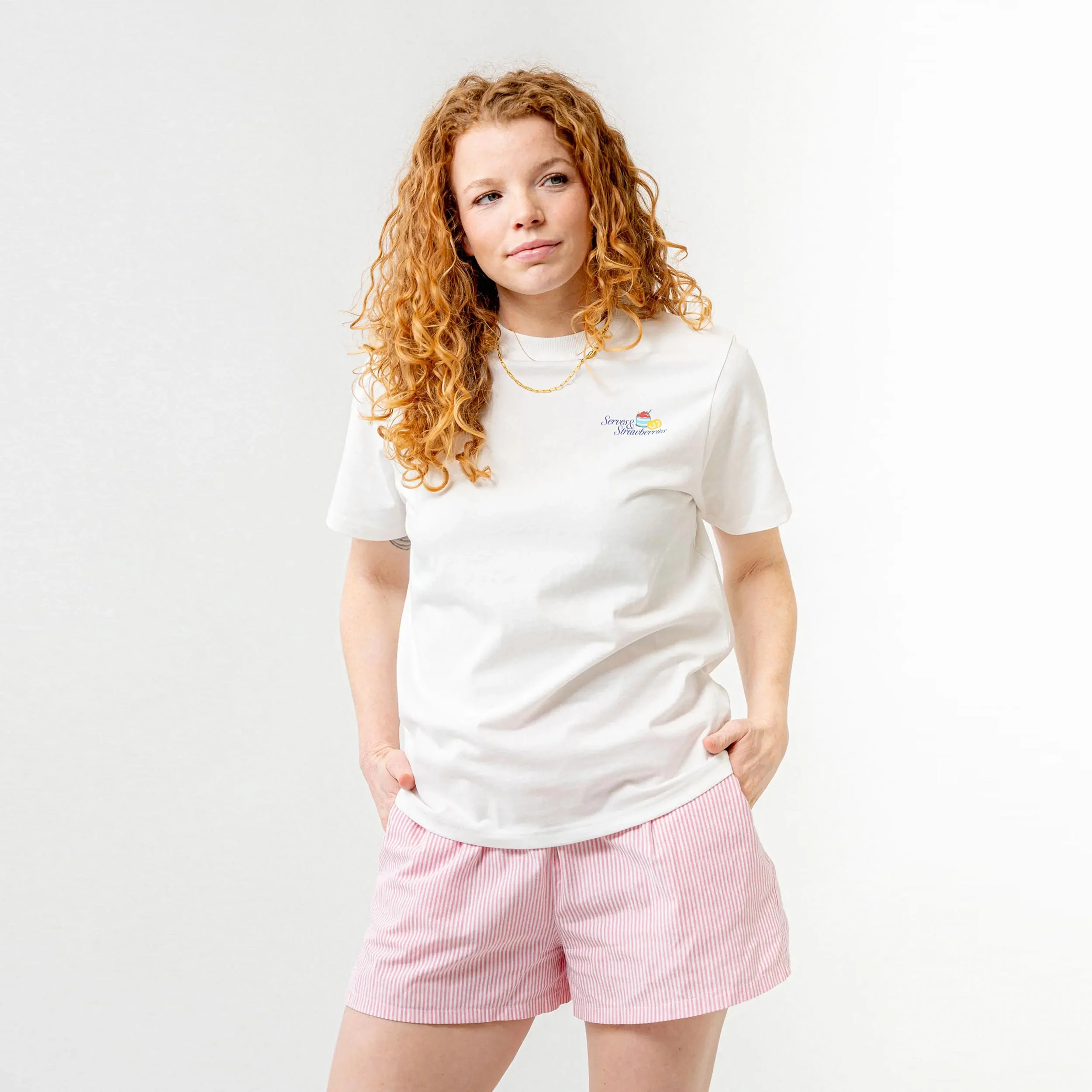Peppa Pig Serves & Strawberries – '94 Campus T-Shirt Unisex - weiß - Image 2