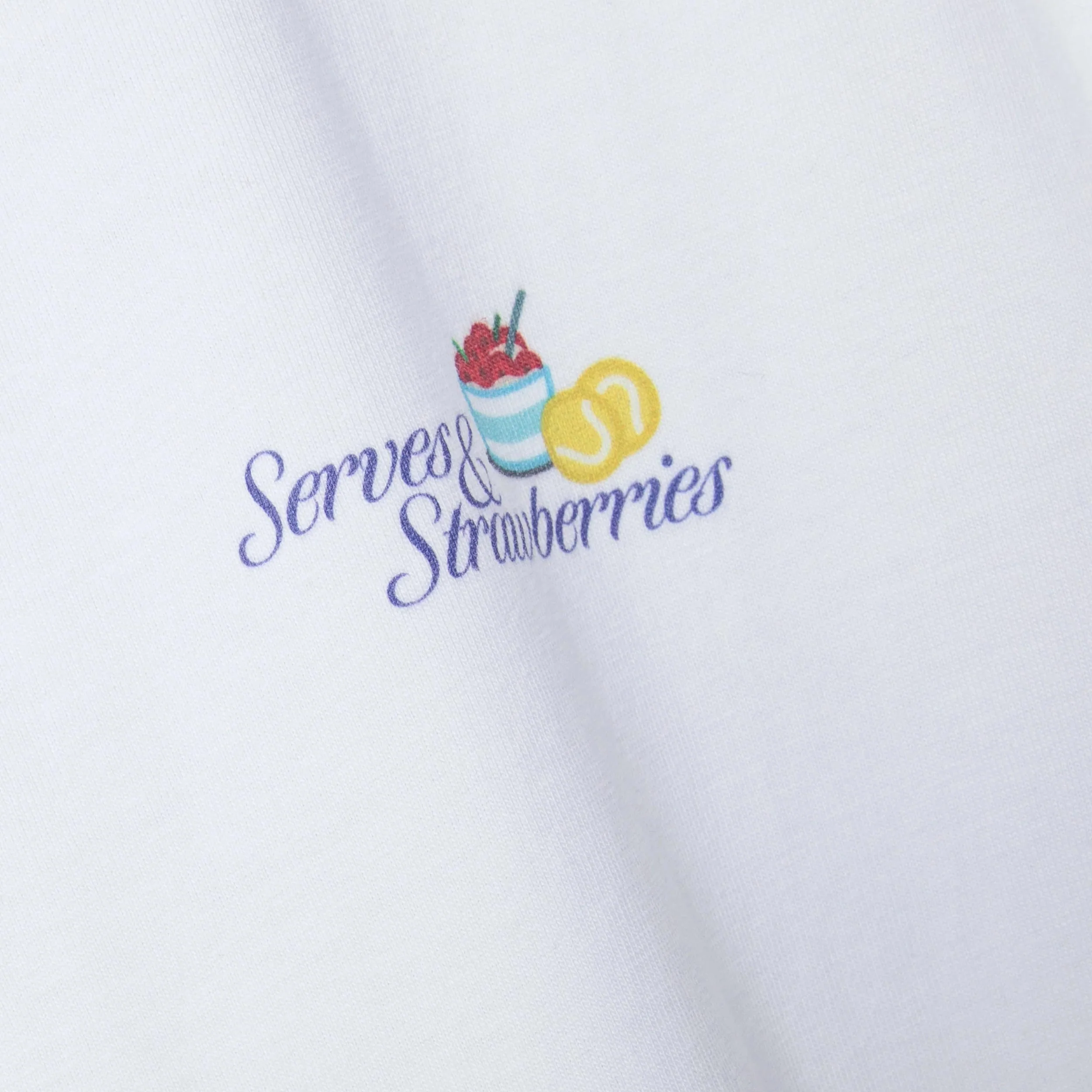 Peppa Pig Serves & Strawberries – '94 Campus T-Shirt Unisex - weiß - Image 4