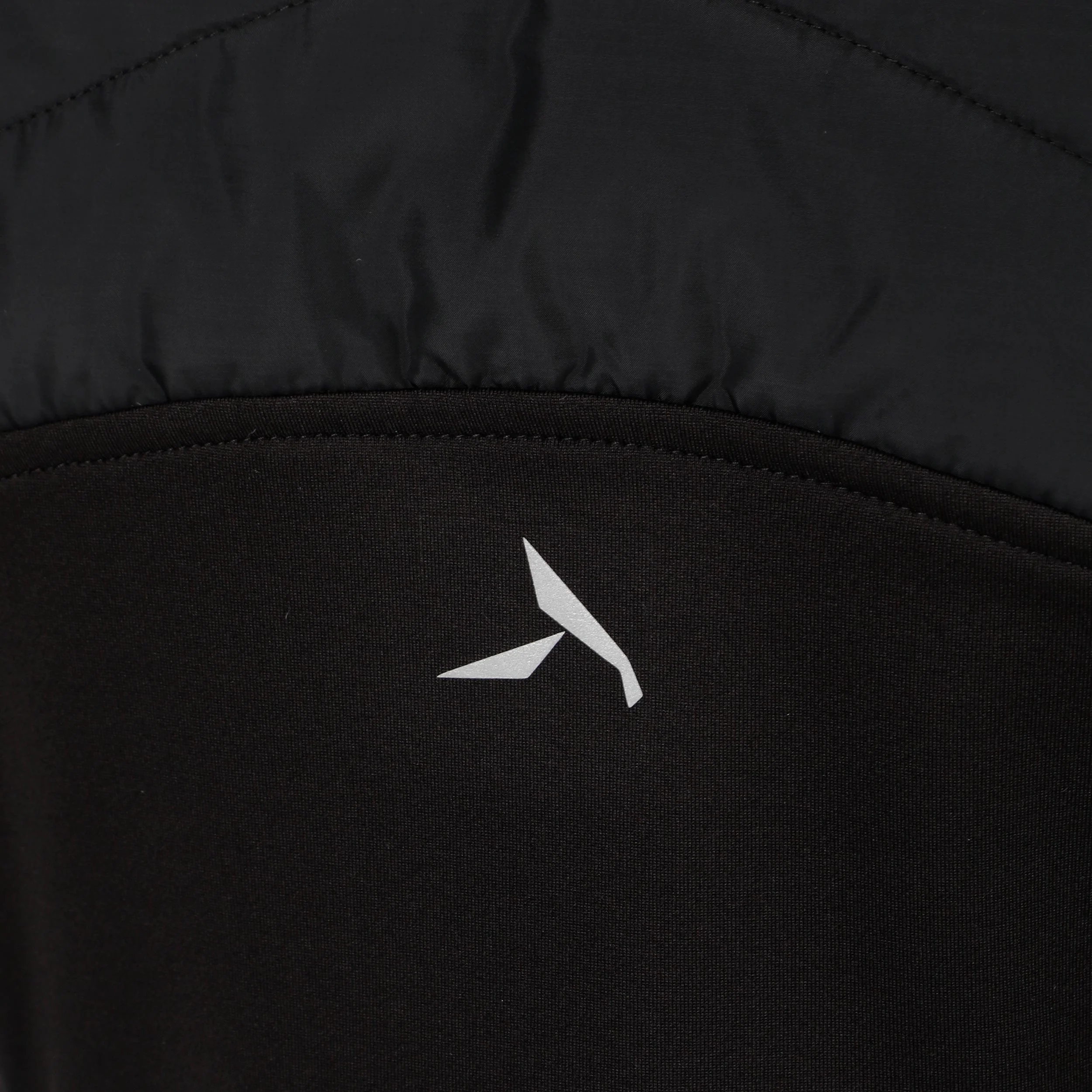Feel the Vybe Clima  Laufjacke Damen-schwarz - Image 4