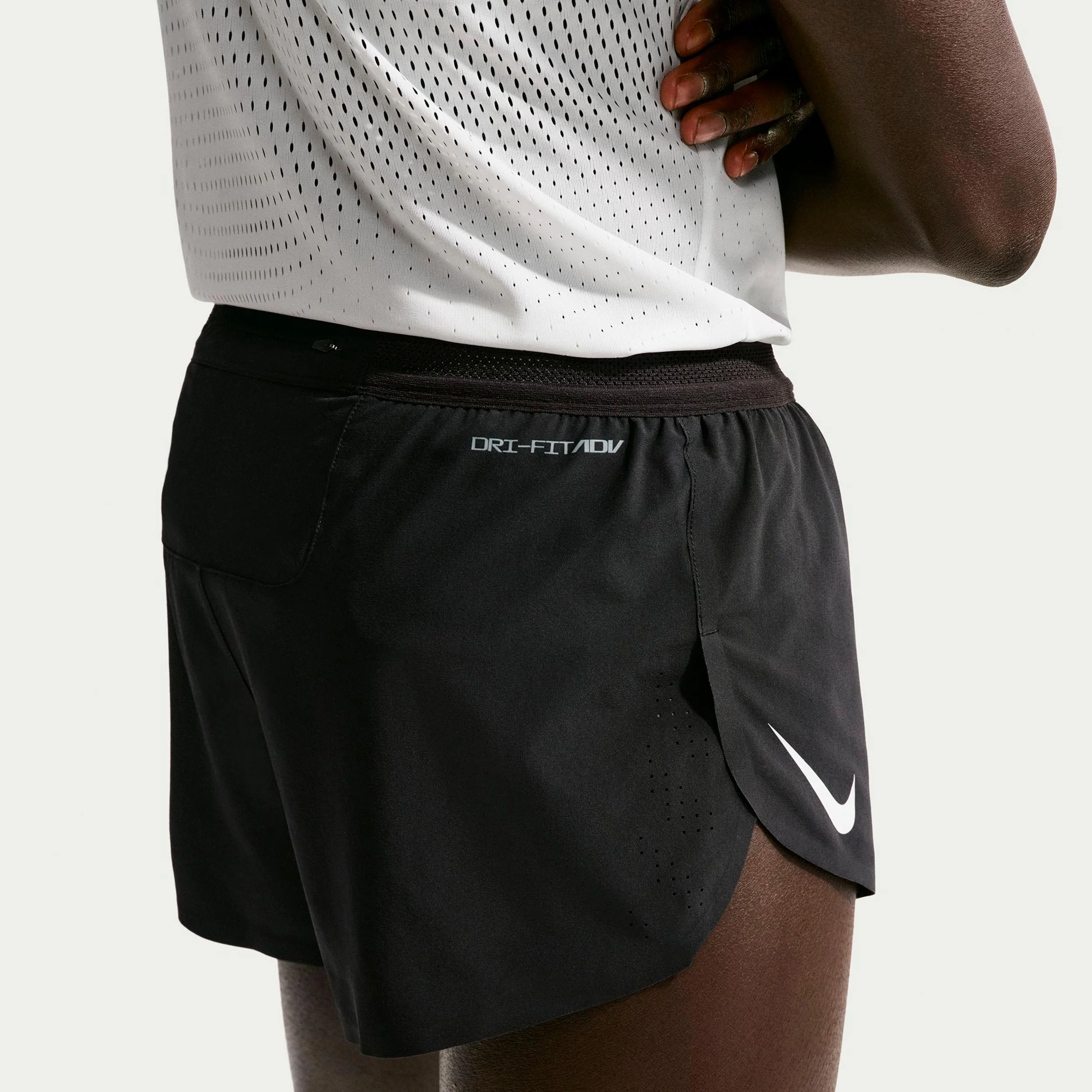 AeroSwift Laufshorts Herren - schwarz, weiß - Image 4