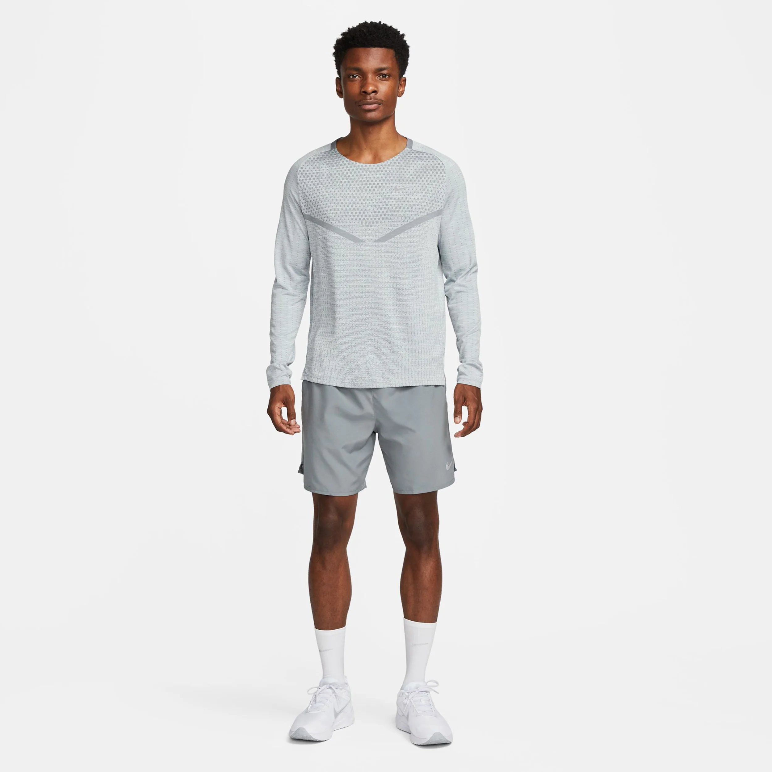 Challenger 7in Brief-Lined Laufshorts Herren - grau - Image 12