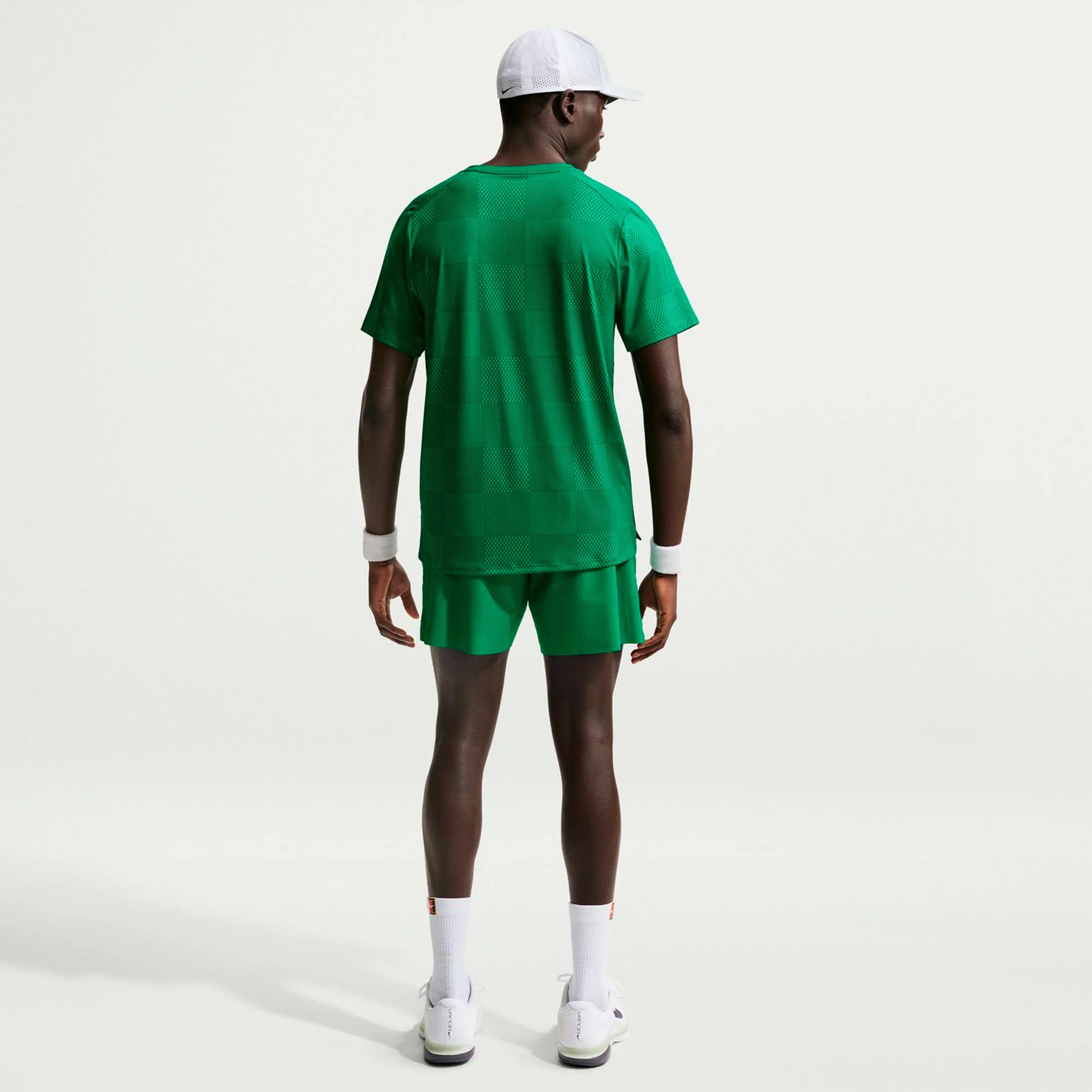 Court Dri-Fit Advantage 6in Shorts Herren-grün - Image 3