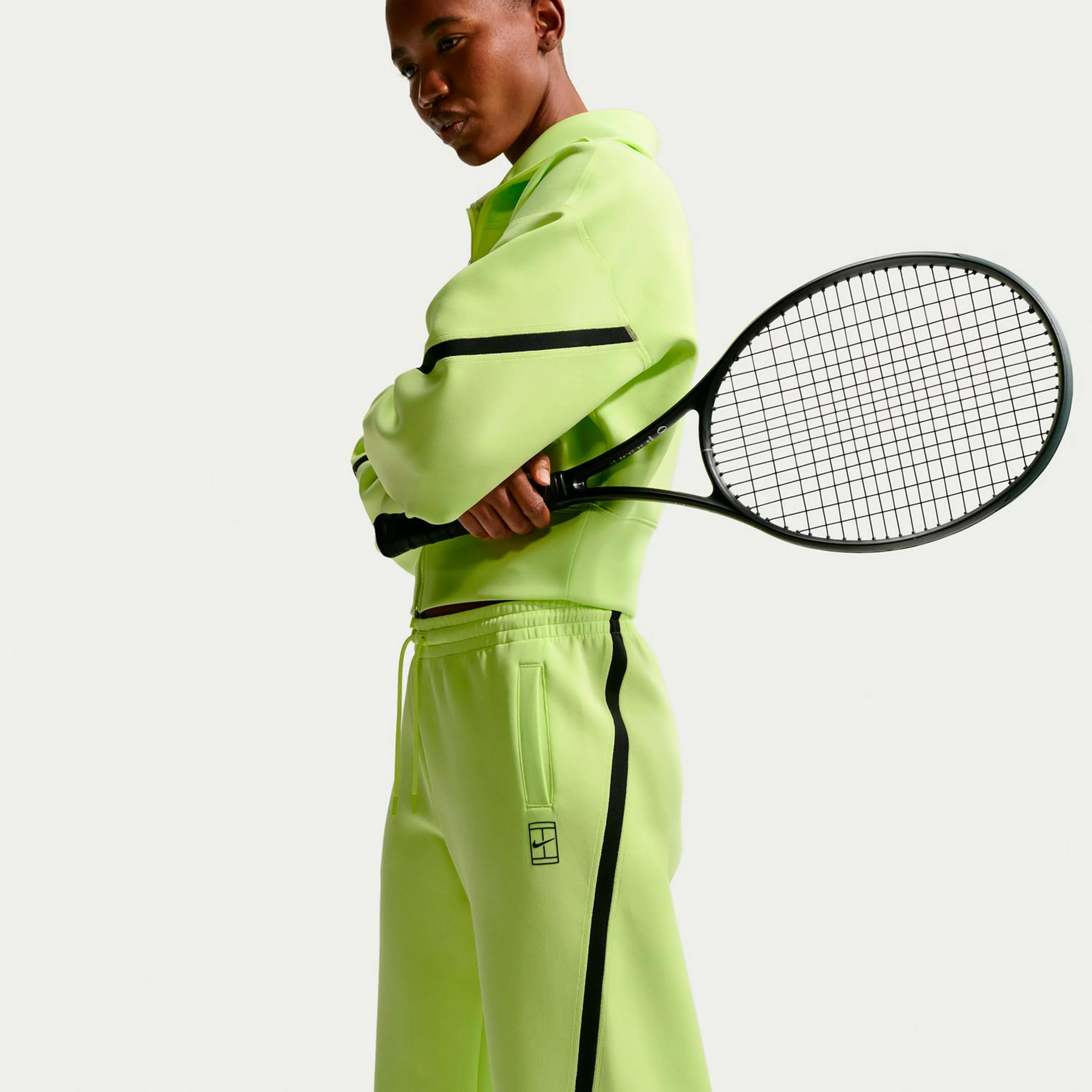 Court Dri-Fit Advantage  Trainingshose Damen-limette - Image 5