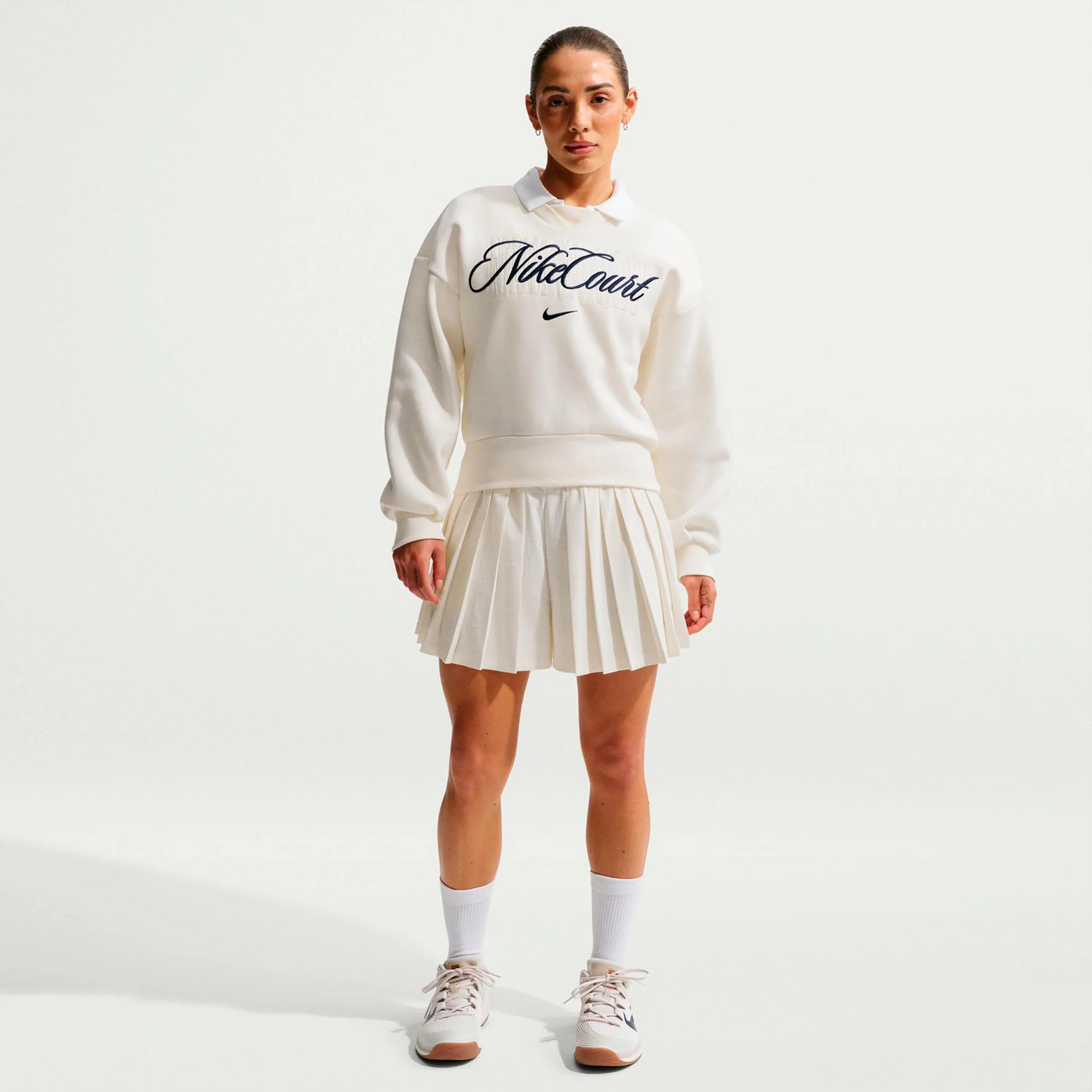 Court Dri-Fit High Rise  Shorts Damen-creme - Image 2