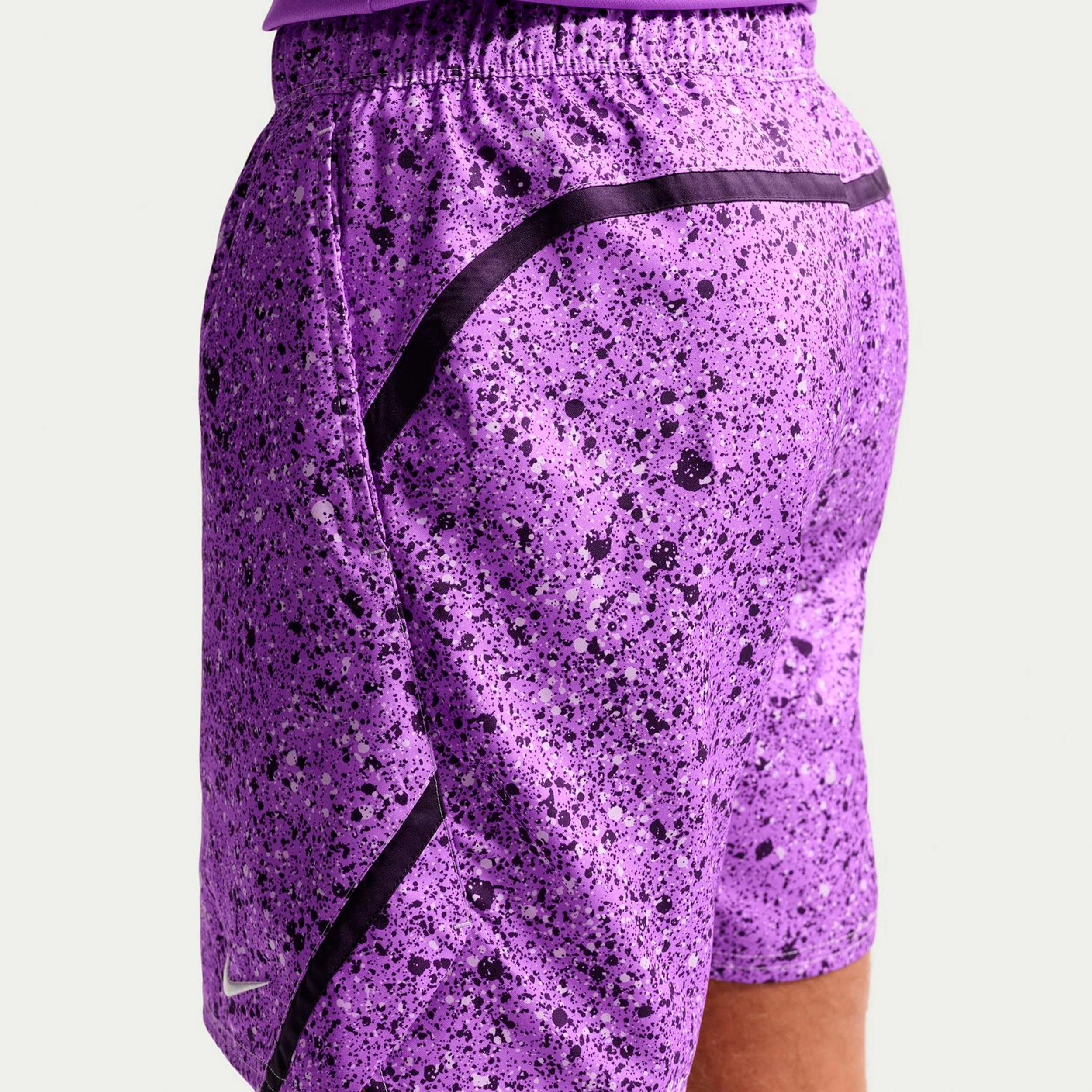 Court Dri-Fit Victory 7in Shorts Herren - violett - Image 4