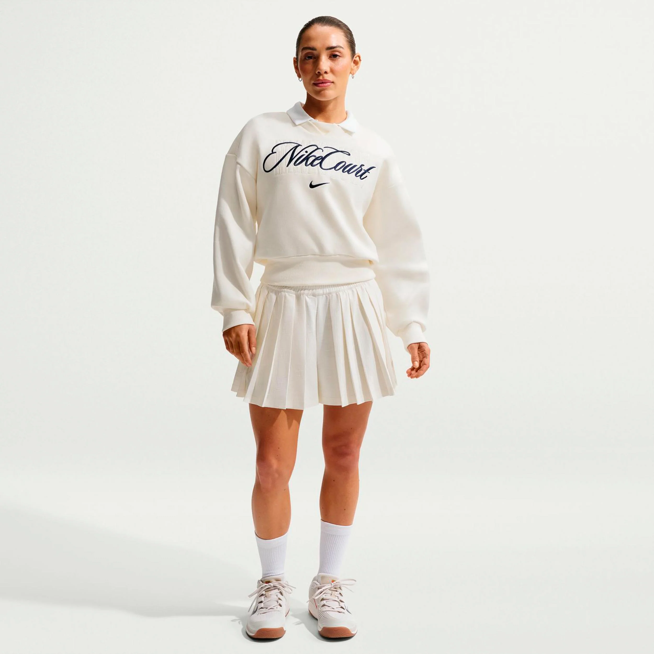 Court Fleece Crew Sweatshirt Damen-creme, dunkelblau - Image 2
