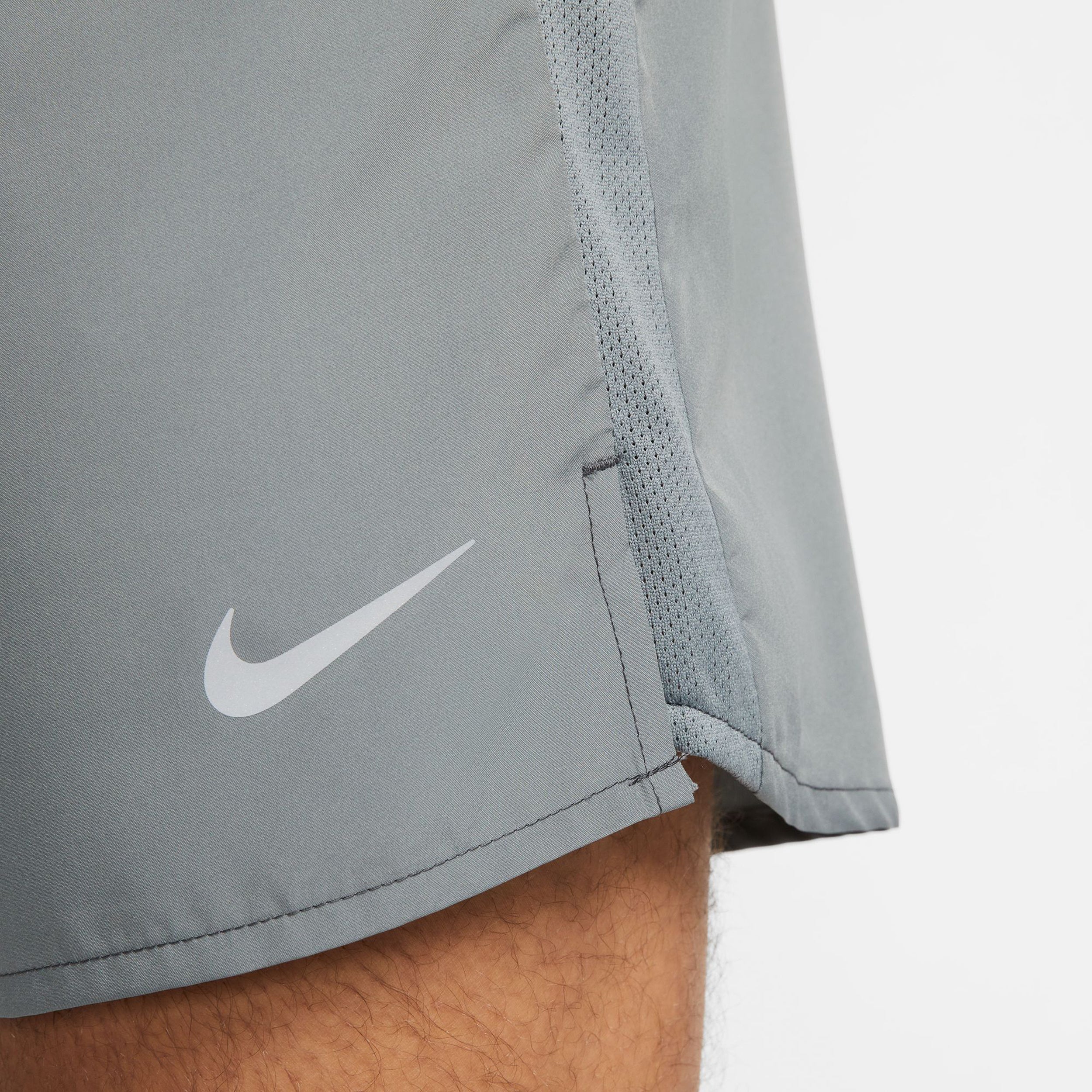 Dri-Fit Dri-Fit Challenger 7in Unlined Versatile Shorts Herren - grau, - Image 11