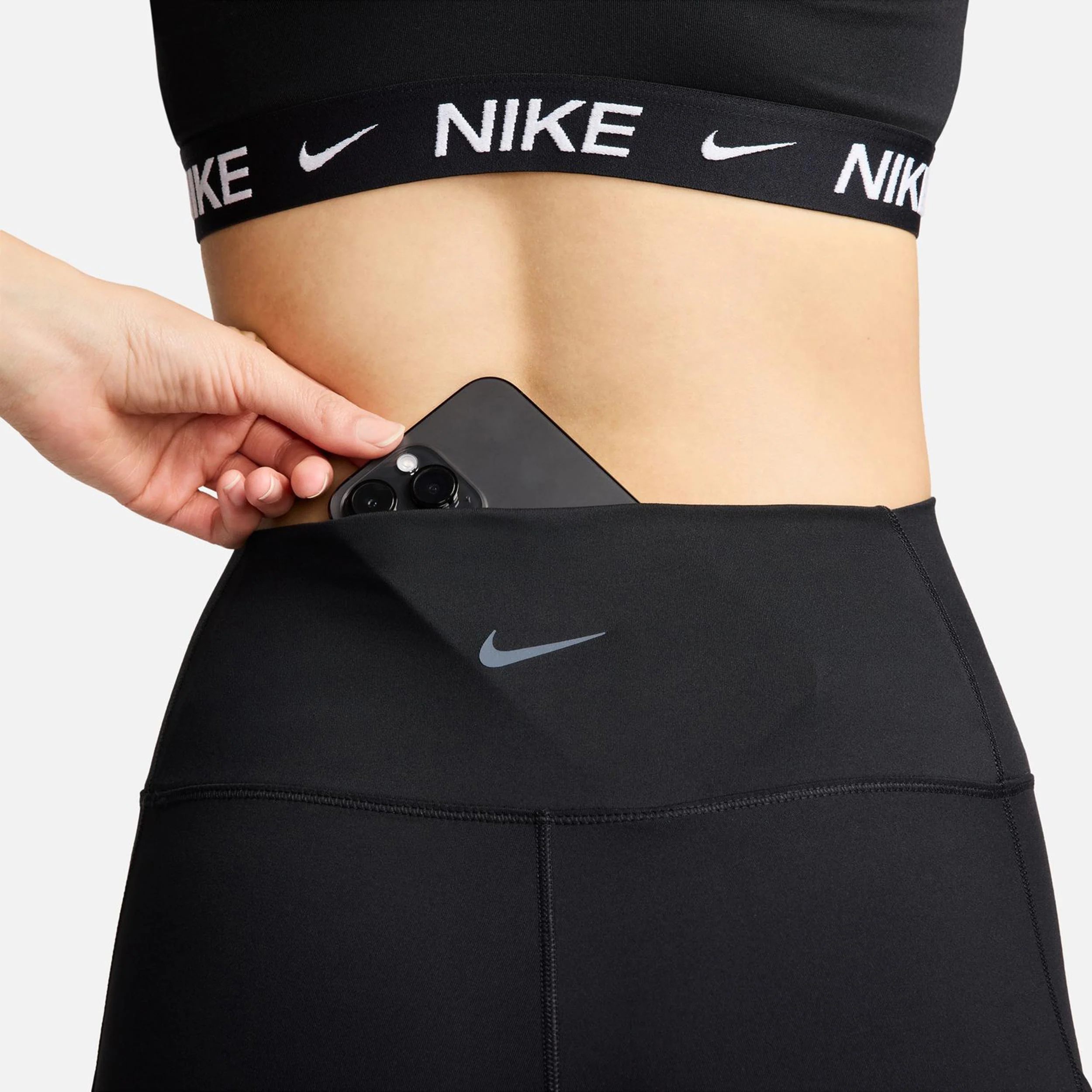 Dri-Fit One High-Waisted 7/8 Pocket Tight Damen-Schwarz - Image 10