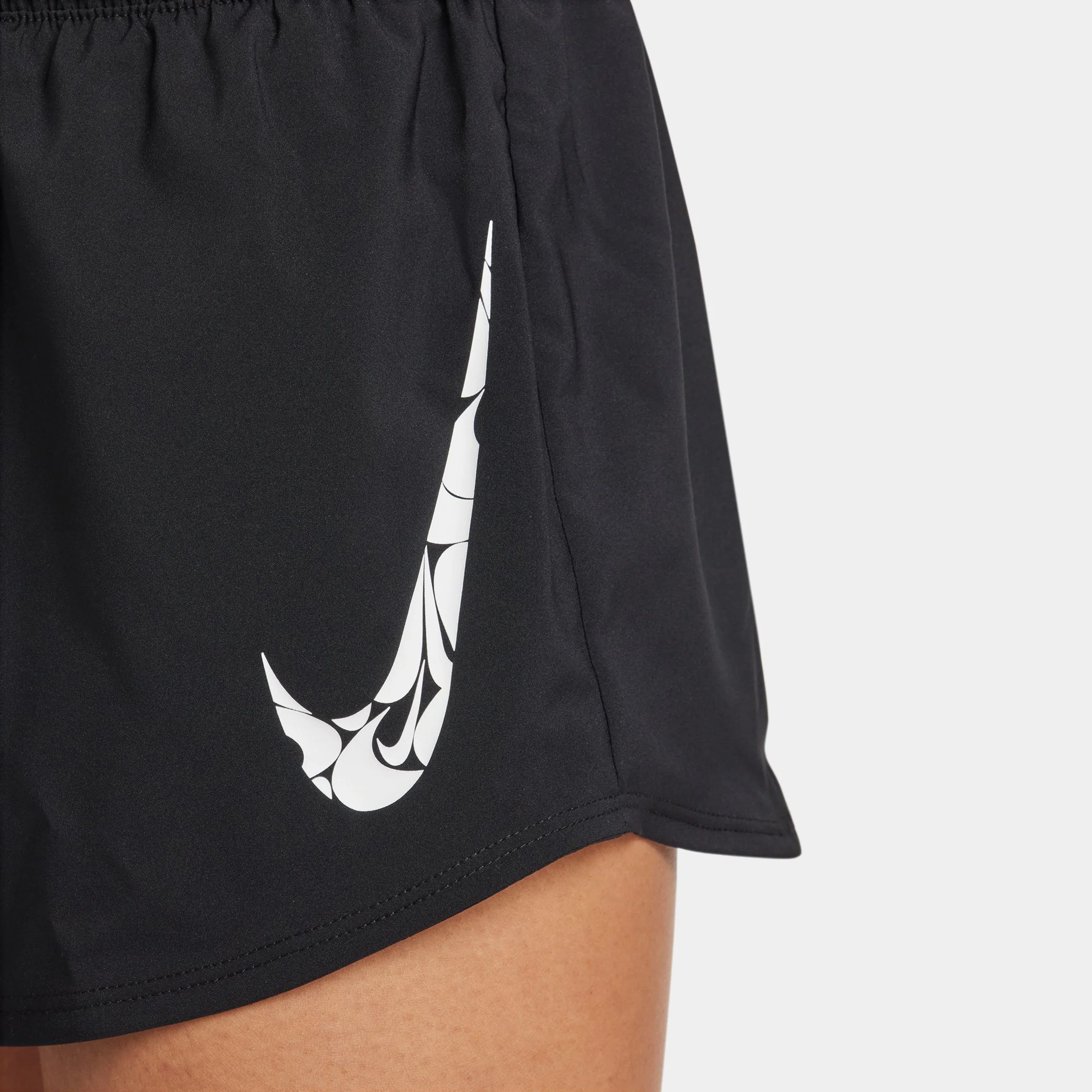 Dri-Fit One Laufshorts Damen-Schwarz - Image 8