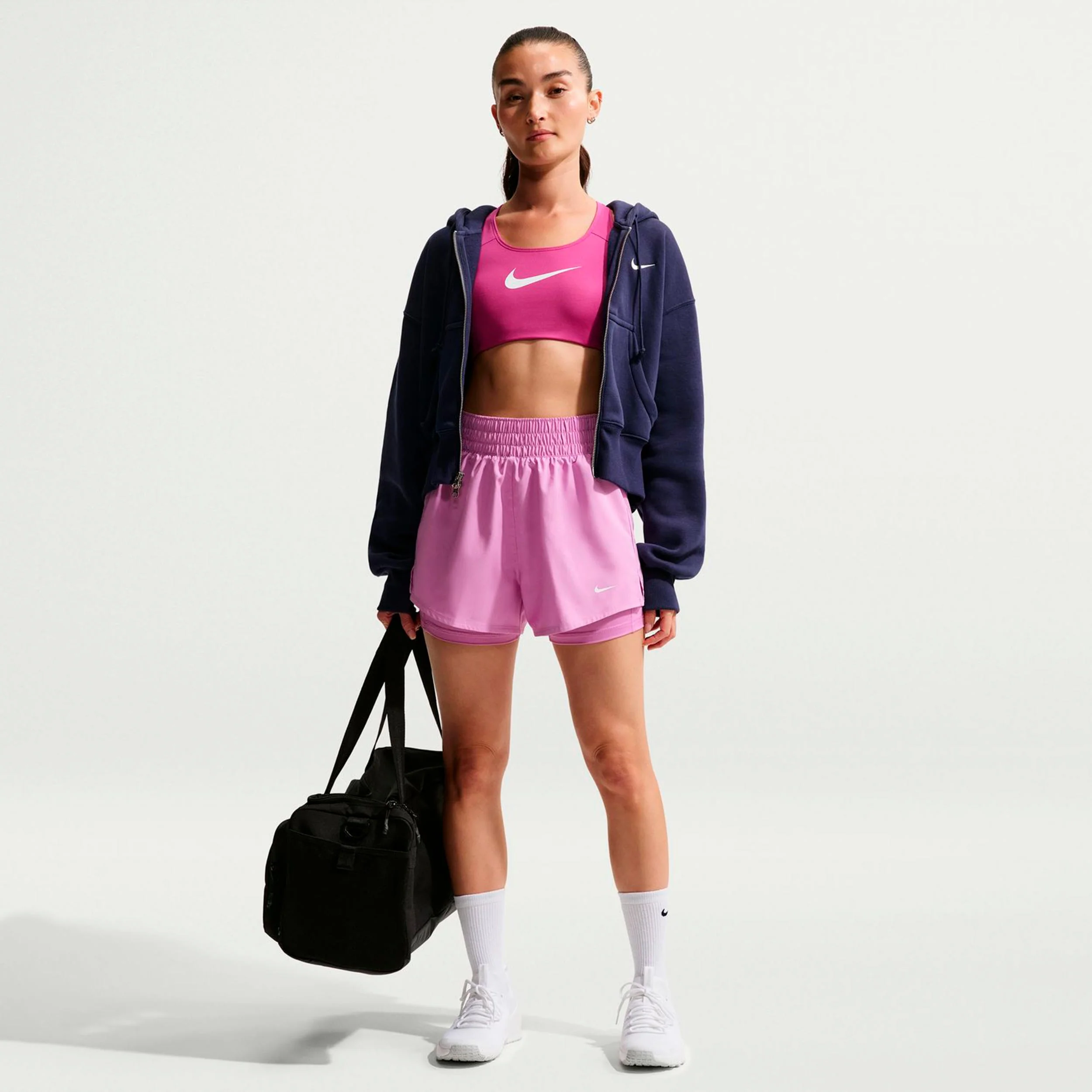 Dri-Fit One Mid Rise 2in1 3in Shorts Damen-flieder, weiß - Image 2