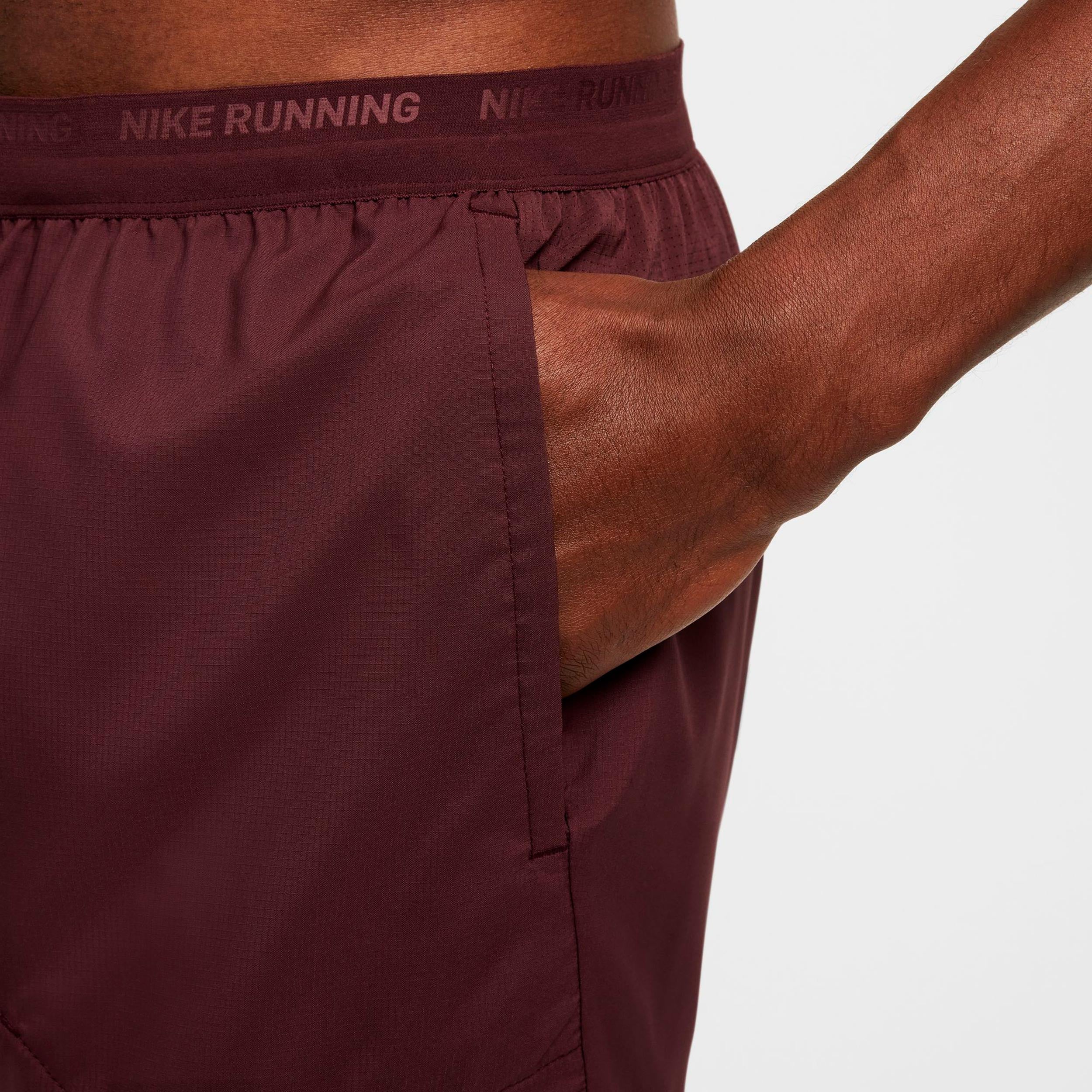 Dri-Fit Stride 7in Brief-Lined Shorts - dunkelrot, schwarz - Image 4