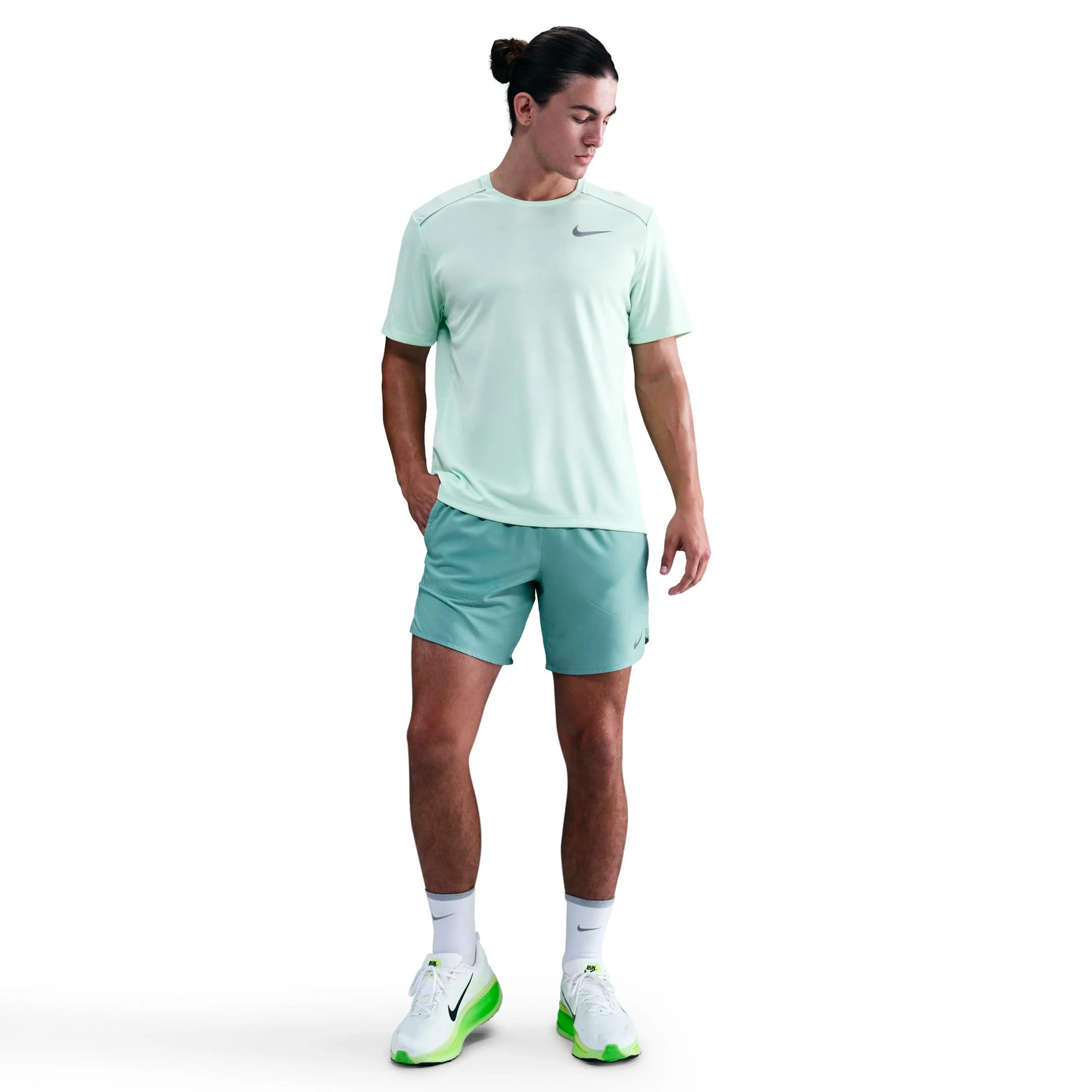 Dri-Fit Stride 7in Brief-Lined Shorts - türkis, schwarz - Image 2