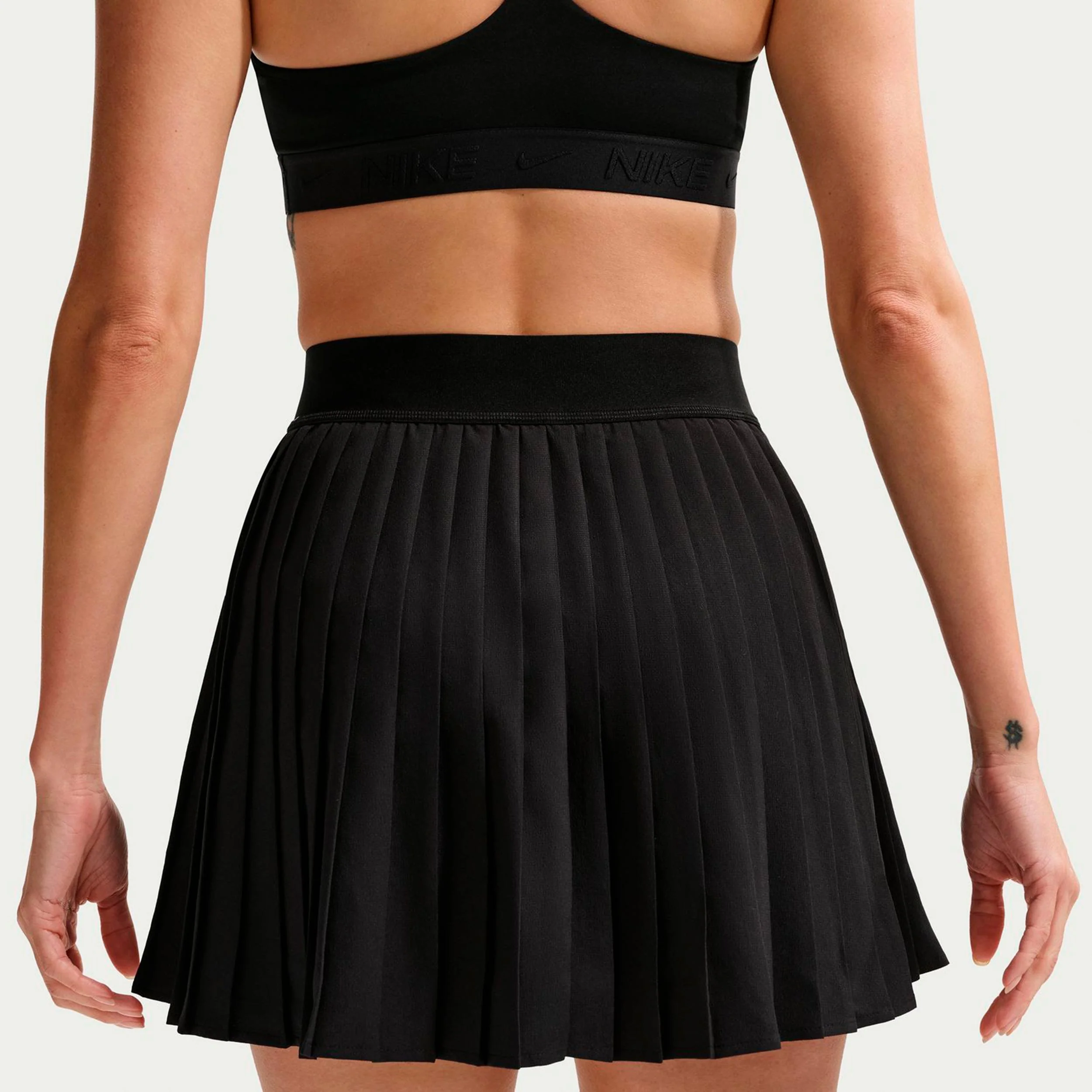 Dri-Fit Victory High Rise Pleated Rock Damen-schwarz - Image 4