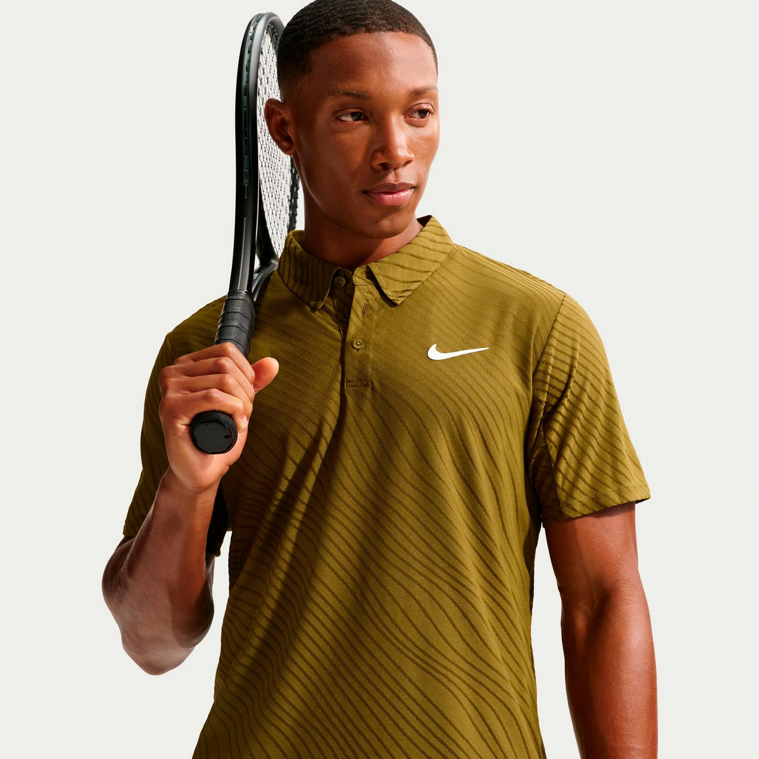 Jannik Sinner Court Dri-Fit Advantage Slam Polo Herren-oliv, weiß - Image 6
