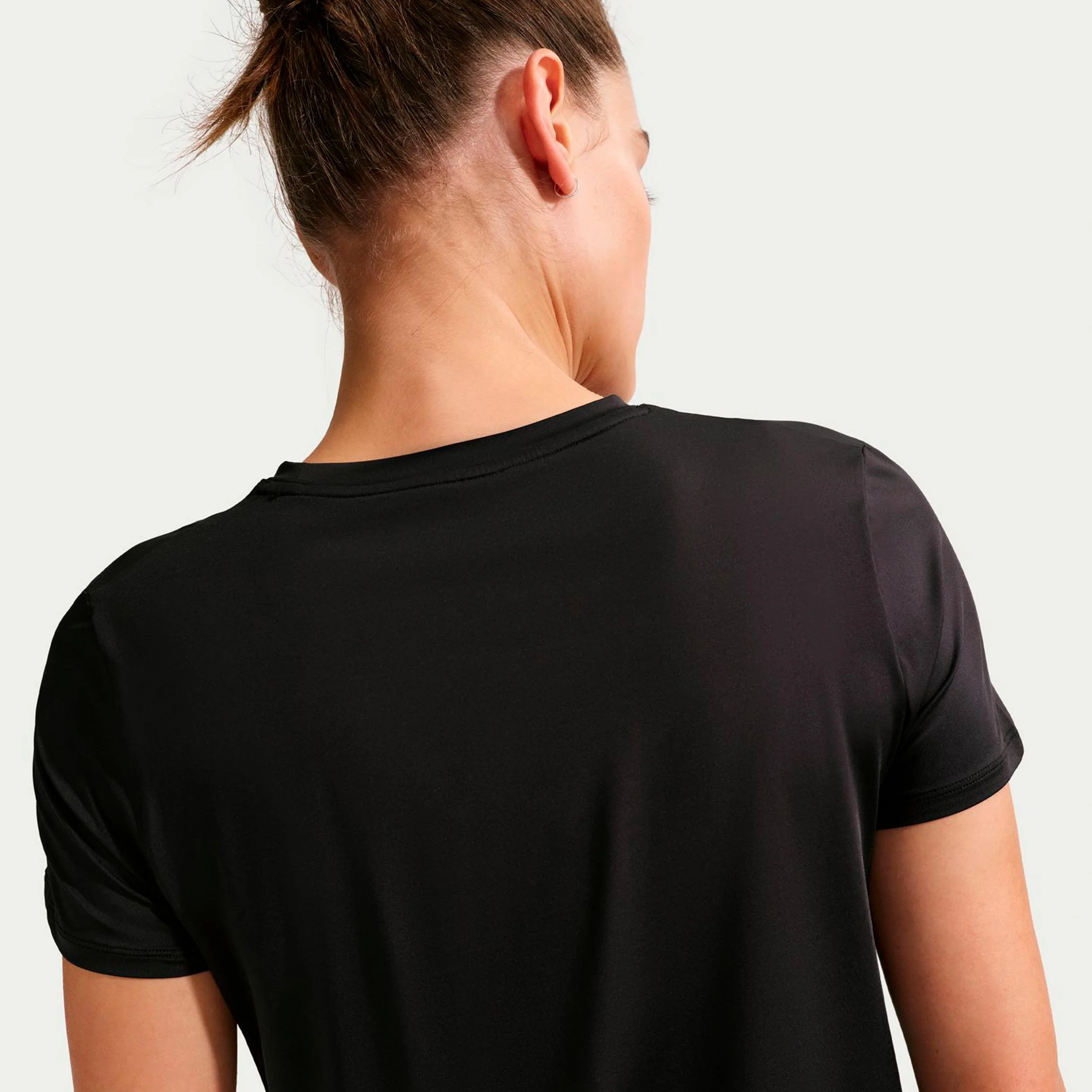 One Dri-Fit T-Shirt Damen-schwarz, weiß - Image 4
