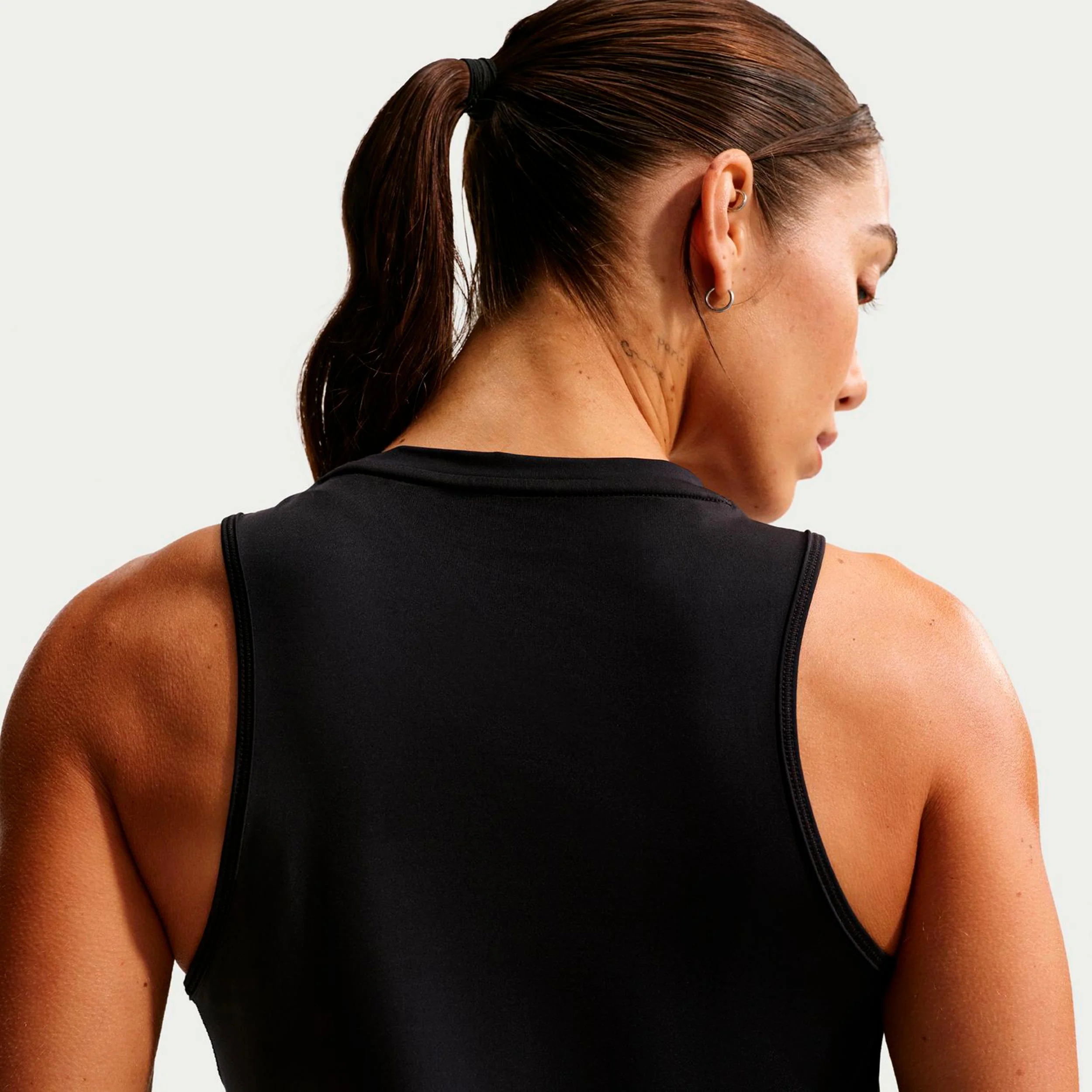 One Dri-Fit Tank-Top Damen-schwarz, weiß - Image 4