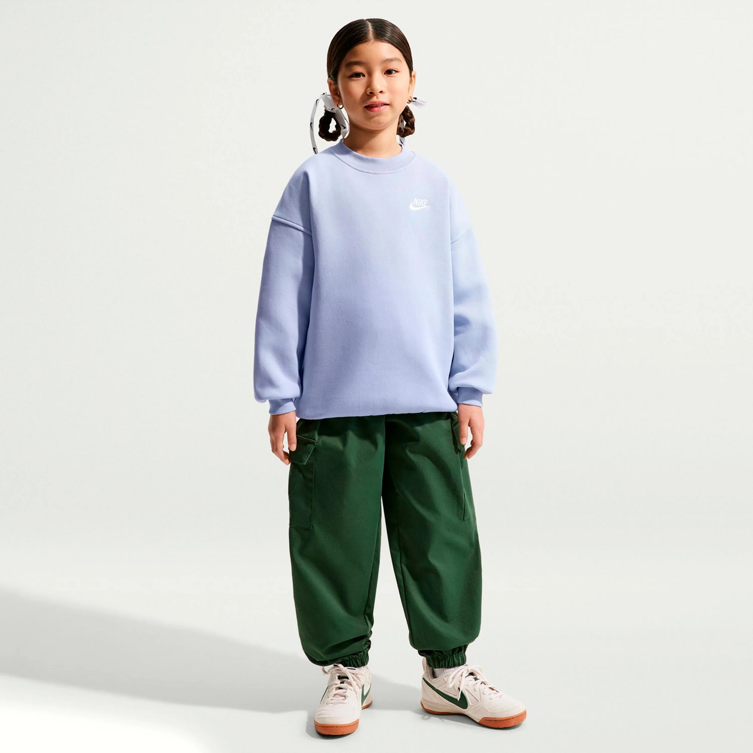 Sportswear Club Fleece Oversized Crew Sweatshirt Kinder-blaugrau - Image 2