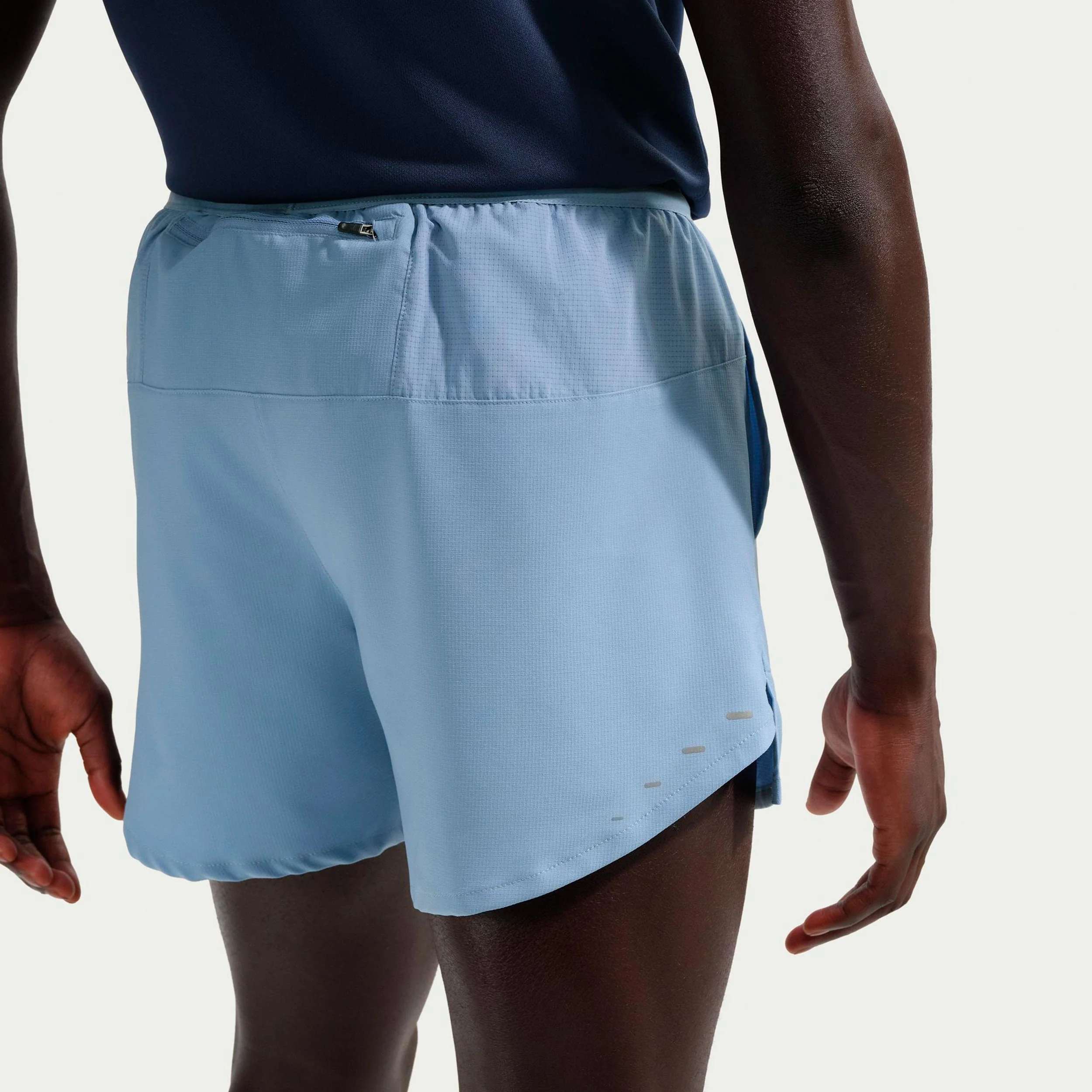 STRIDE 5IN Laufshorts Herren - blau, silber - Image 4