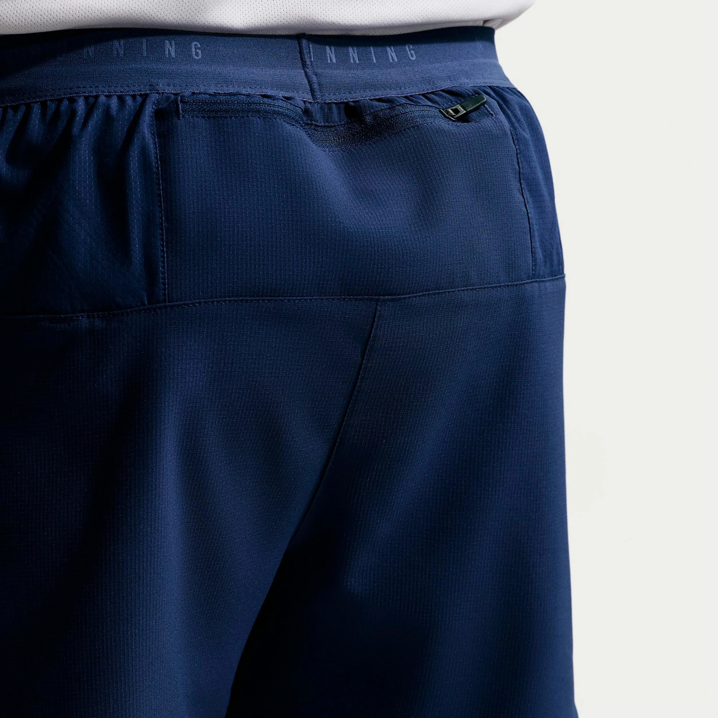 STRIDE 5IN  Laufshorts Herren - dunkelblau, silber - Image 4