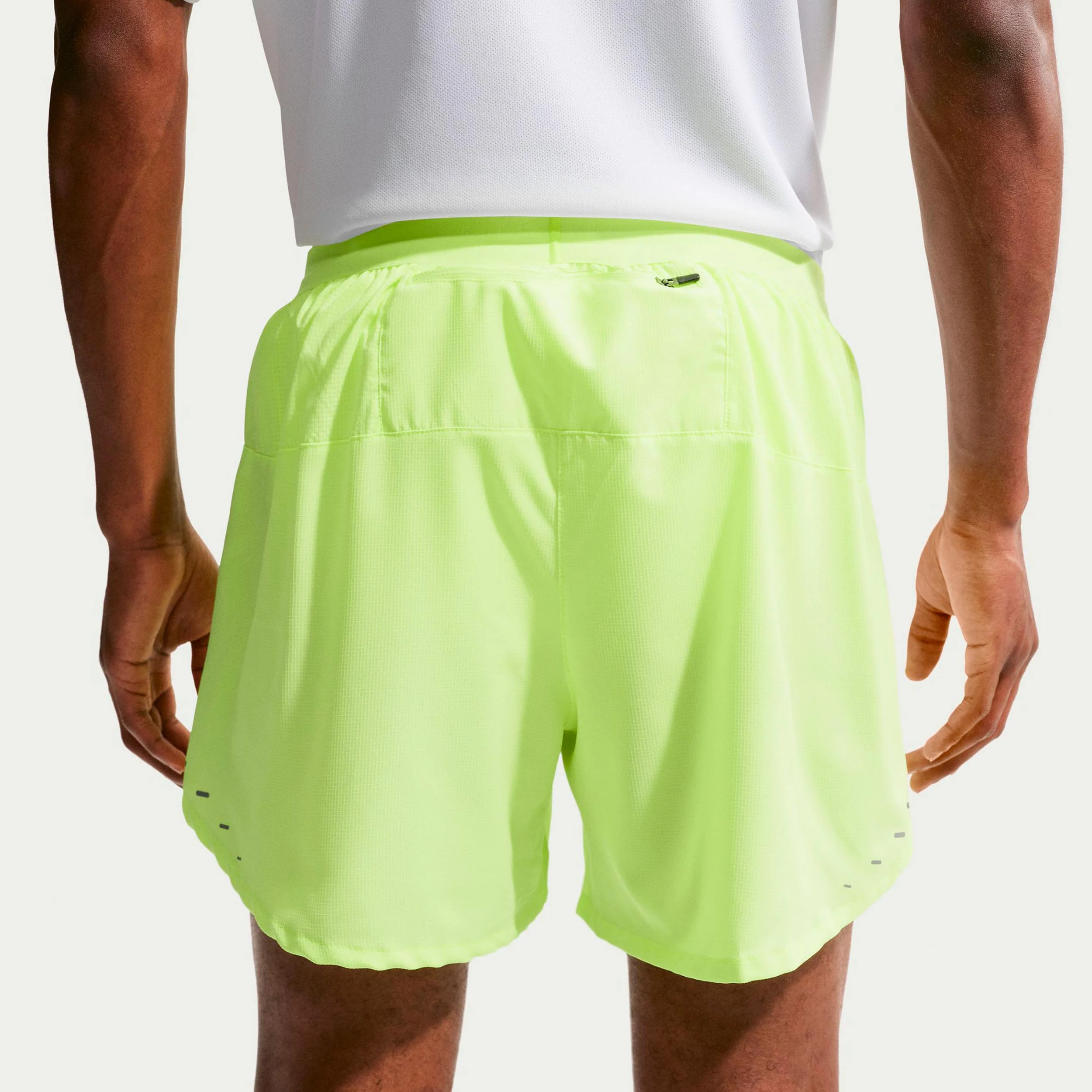 STRIDE 5IN  Laufshorts Herren - neongelb, silber - Image 4