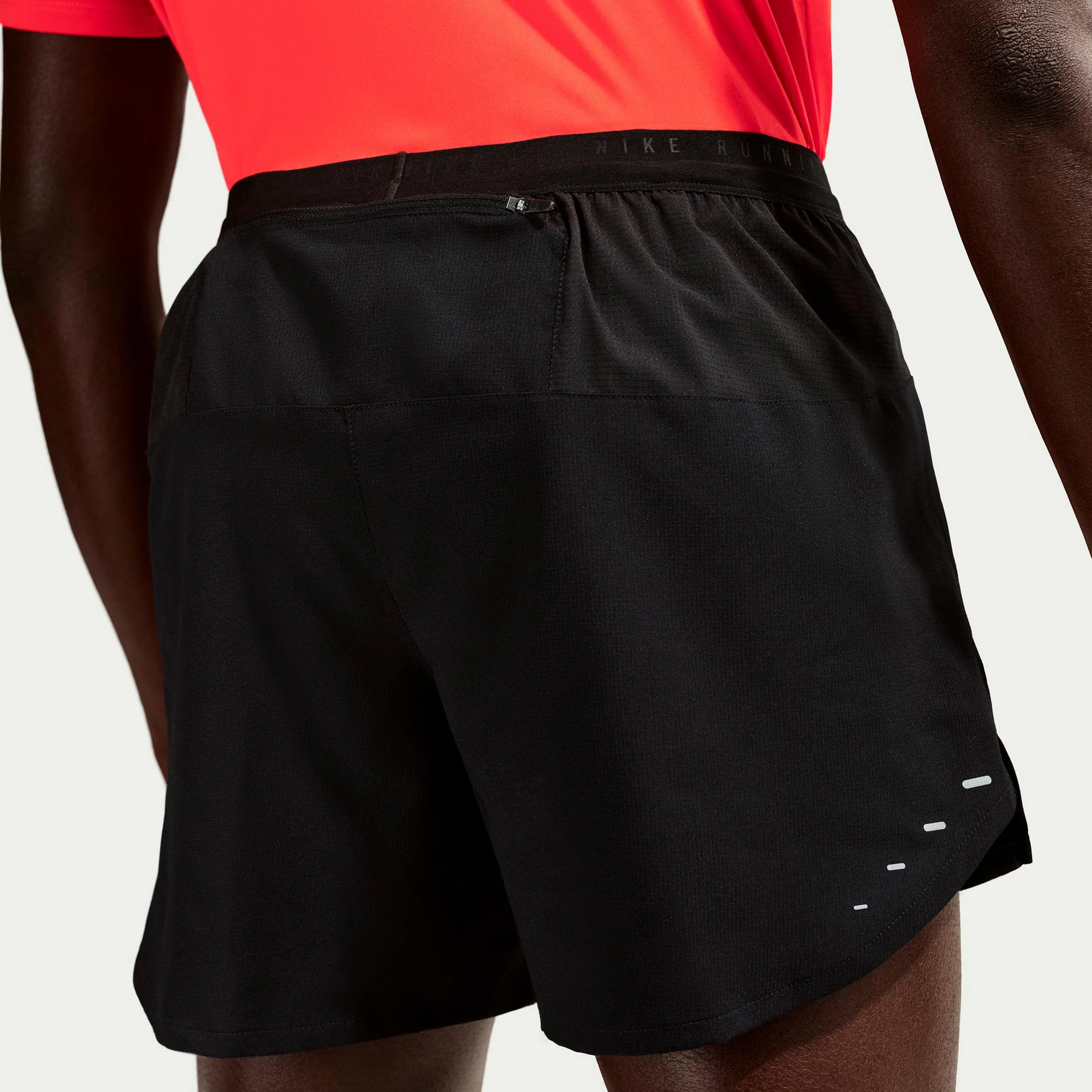 STRIDE 5IN Laufshorts Herren - schwarz, silber - Image 4