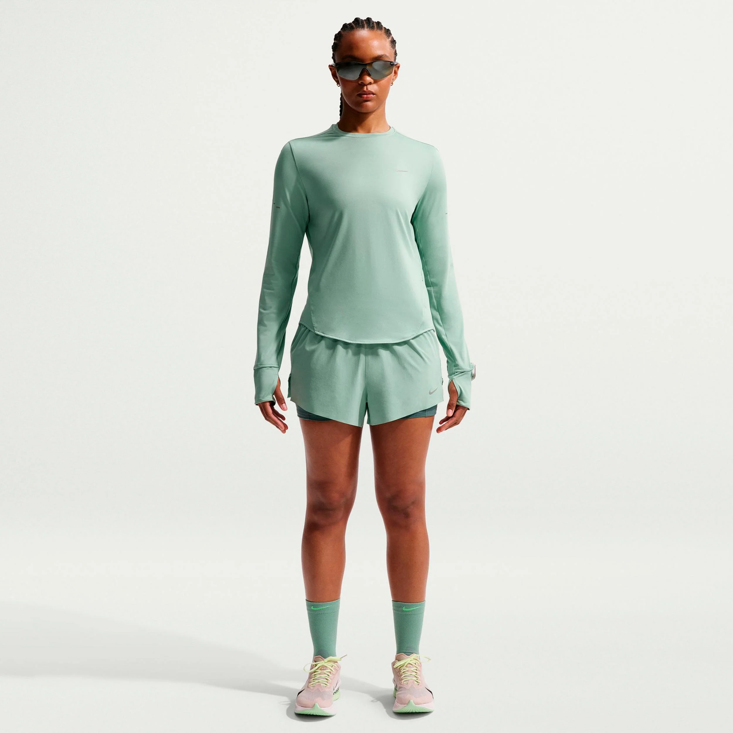 Swift Laufshorts Damen - hellgrün, silber - Image 2