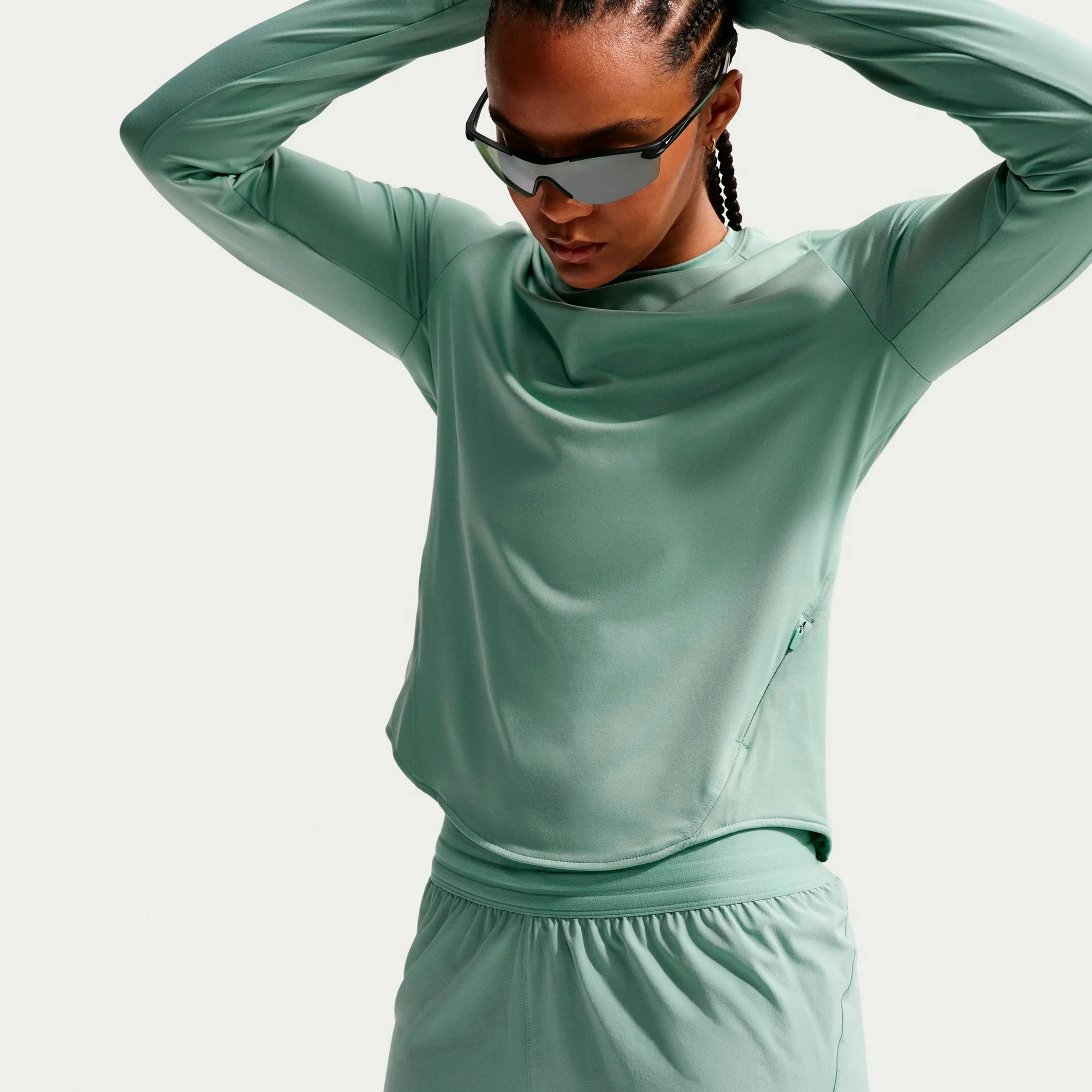 Swift Laufshorts Damen - hellgrün, silber - Image 5