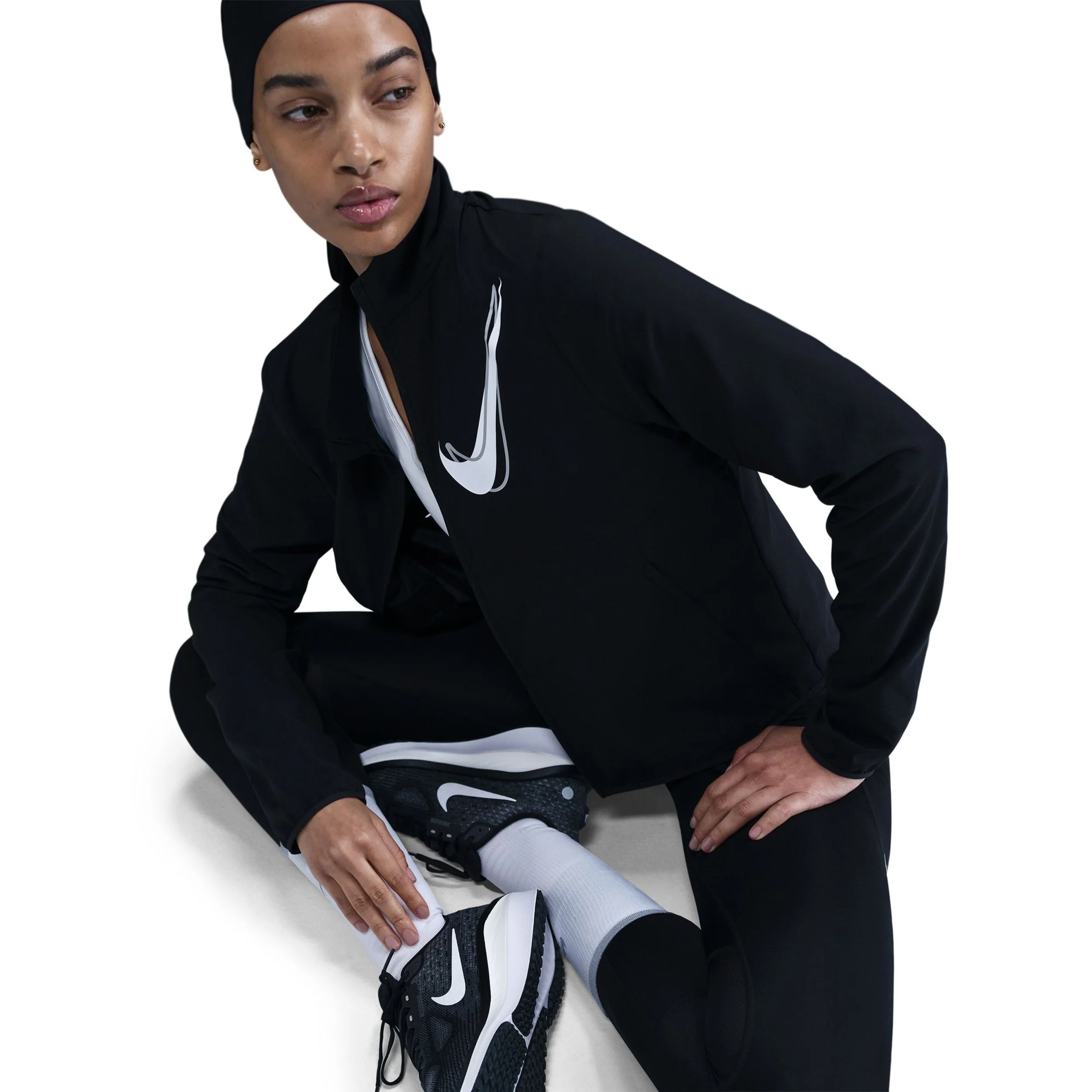 Swoosh Laufjacke Damen-Schwarz - Image 10