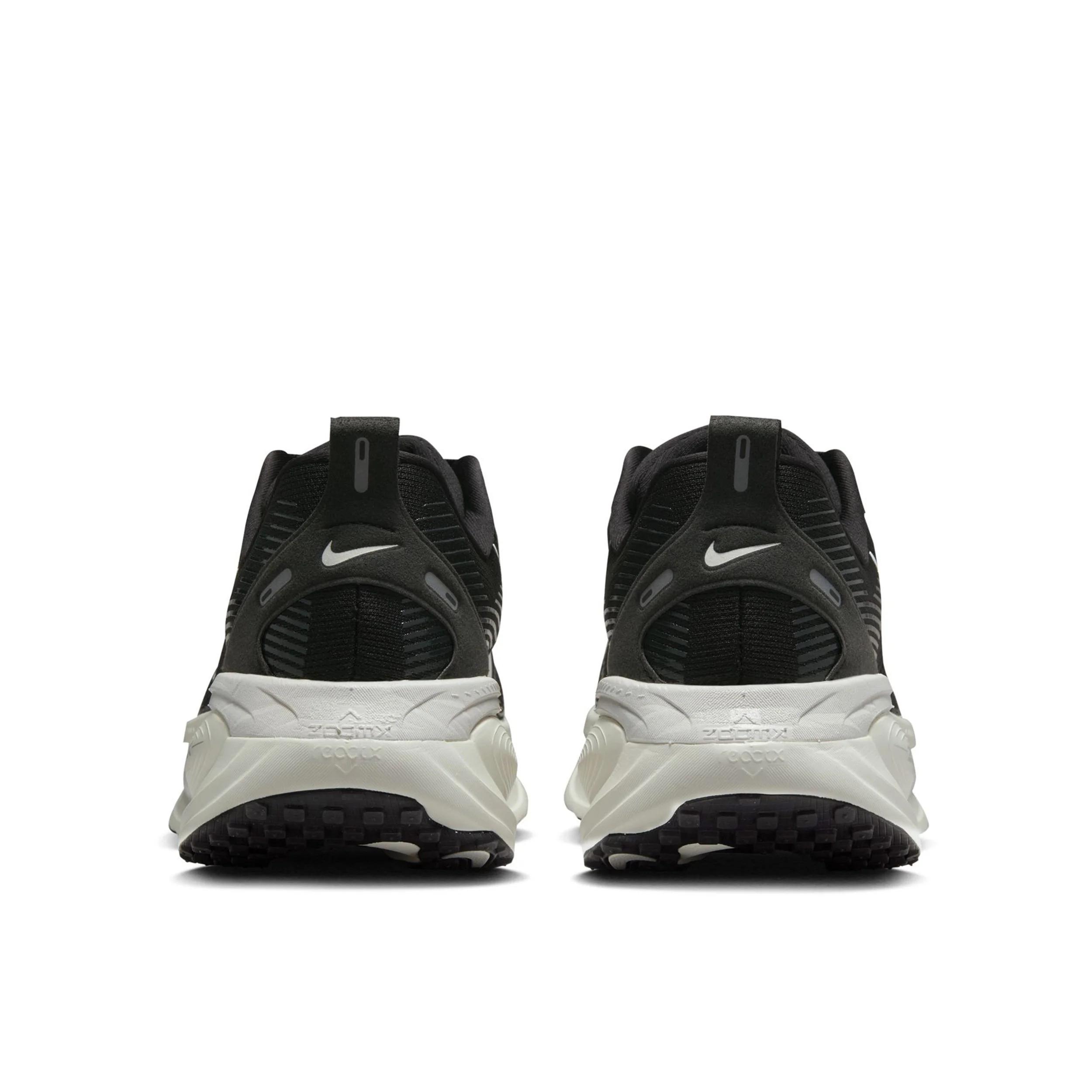 Vomero 18 Neutralschuh Herren-schwarz, weiß - Image 5