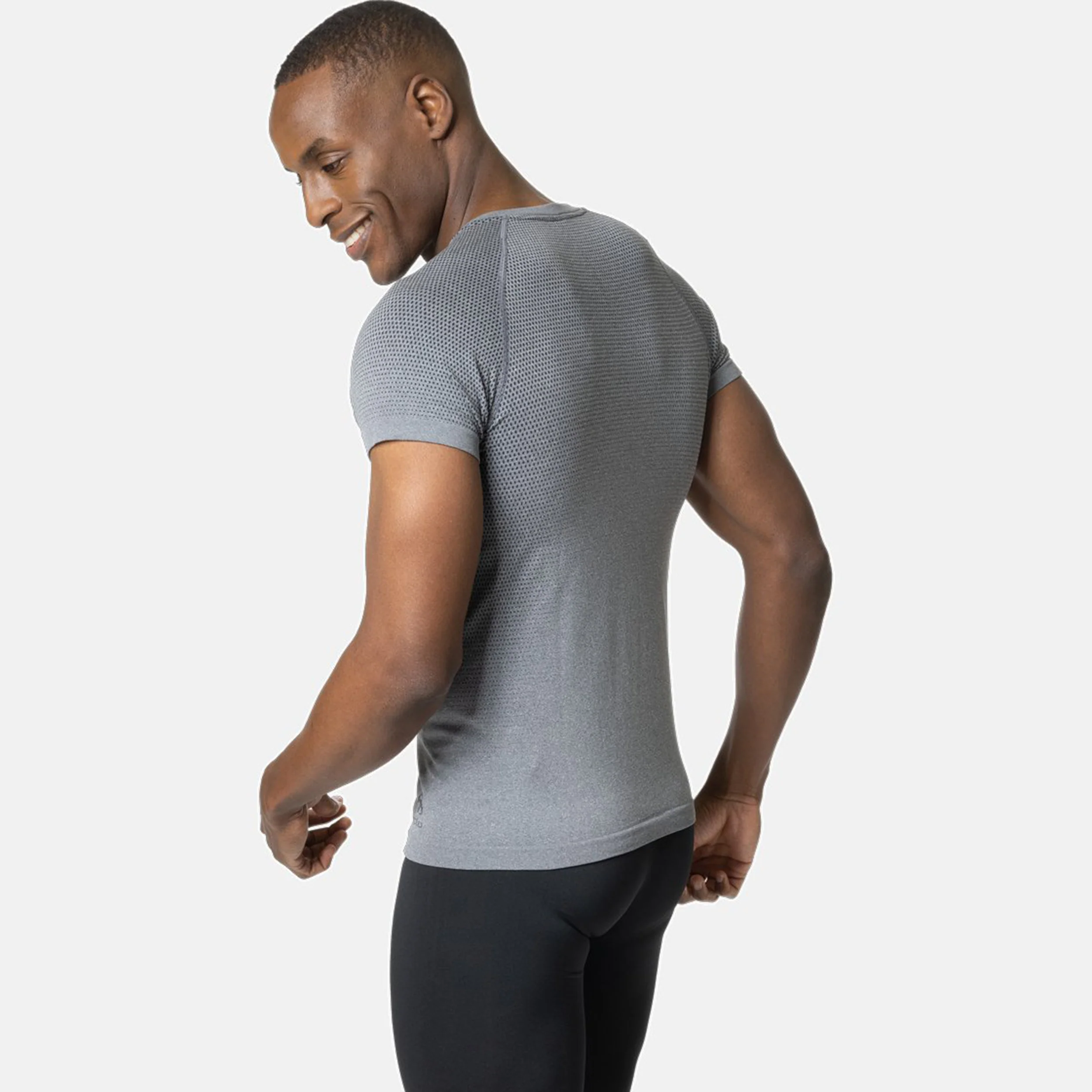 BL Top Crew Neck Shortsleeve Performance Light Eco Laufshirt Herren-Grau - Image 4