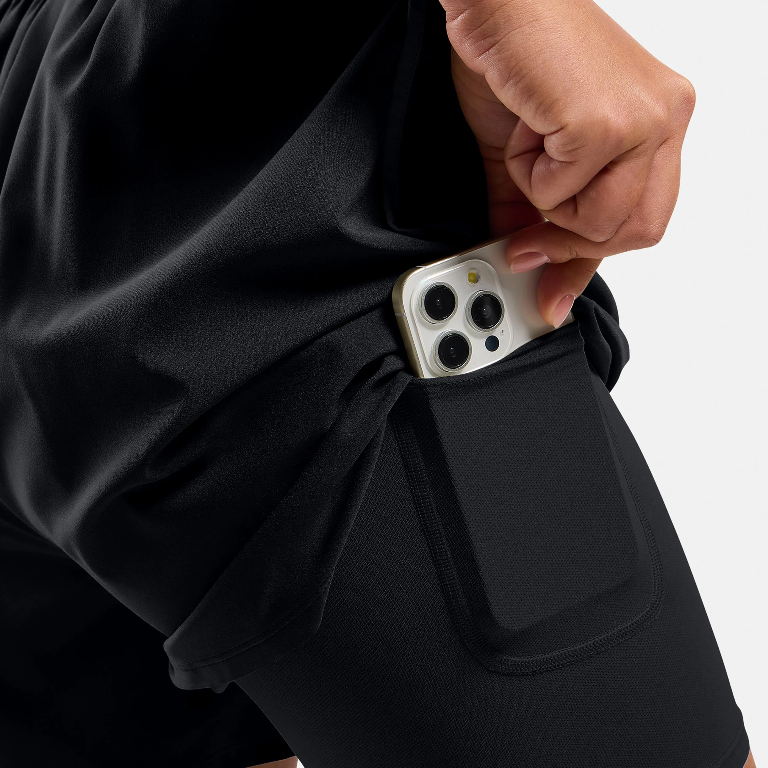 Essential 4in 2in1 Laufshorts Damen-Schwarz - Image 5