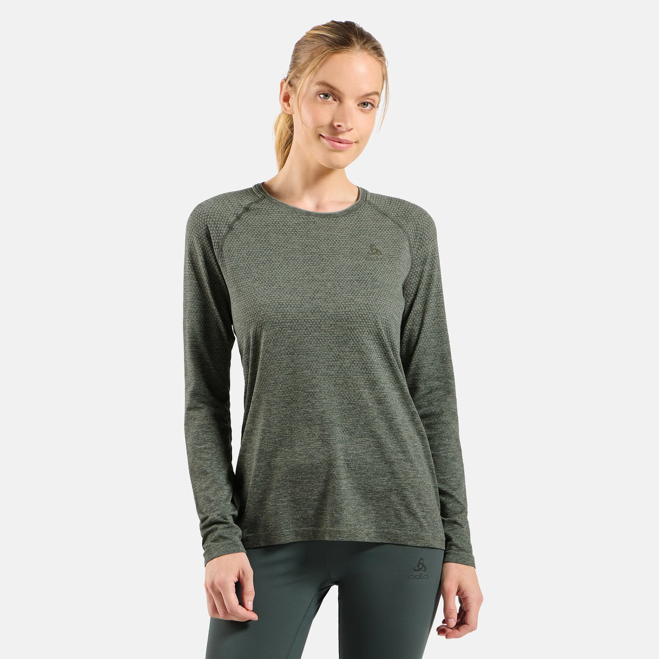 Essential Seamless Crew Neck Longsleeve Damen-oliv - Image 3