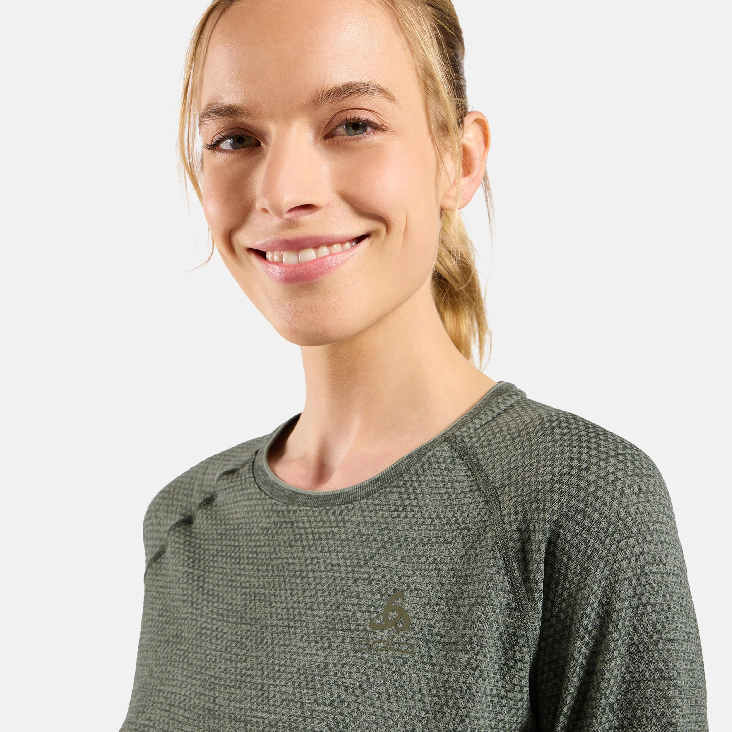 Essential Seamless Crew Neck Longsleeve Damen-oliv - Image 5