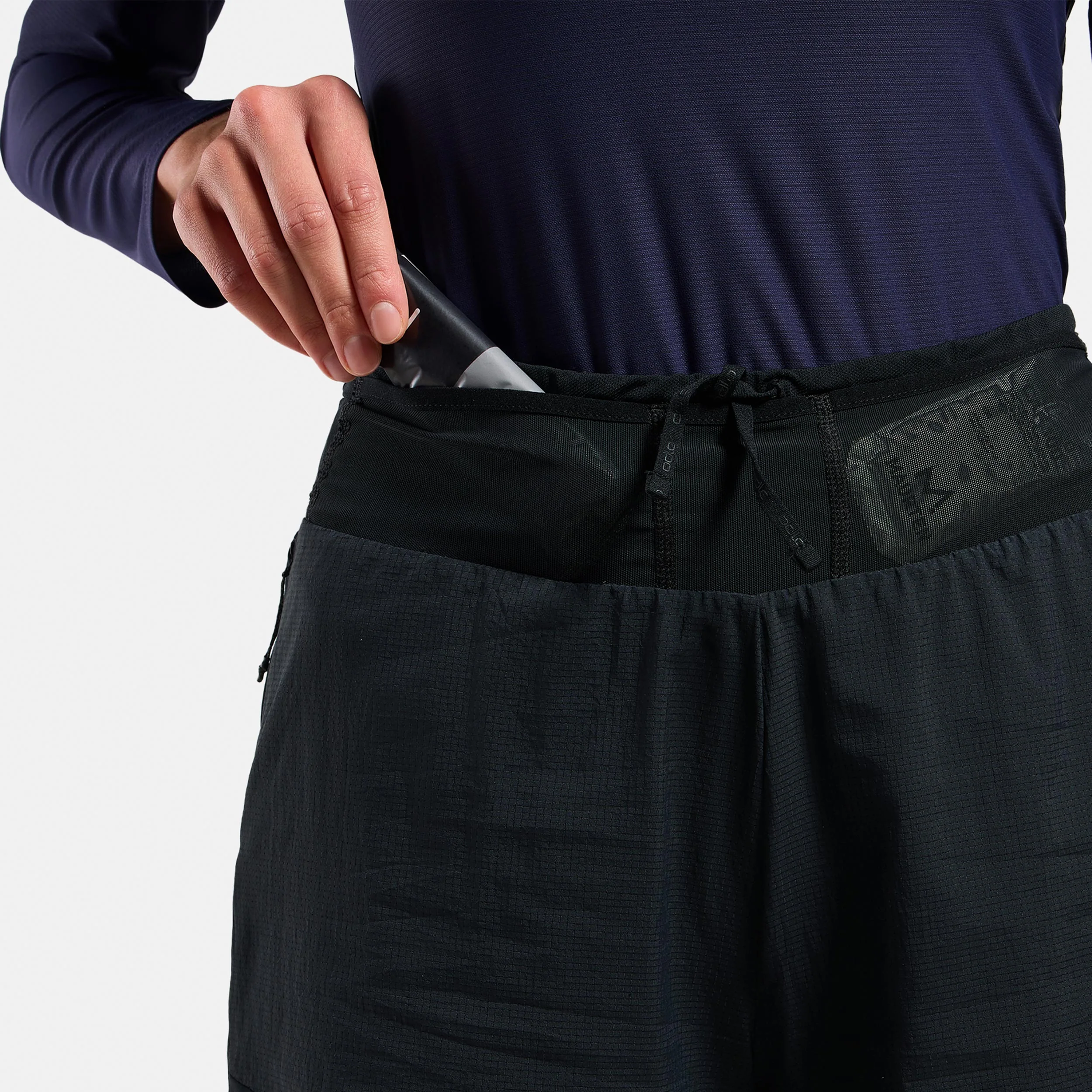 X-Alp Trail 5in 2in1 Laufshorts Damen-Schwarz - Image 7