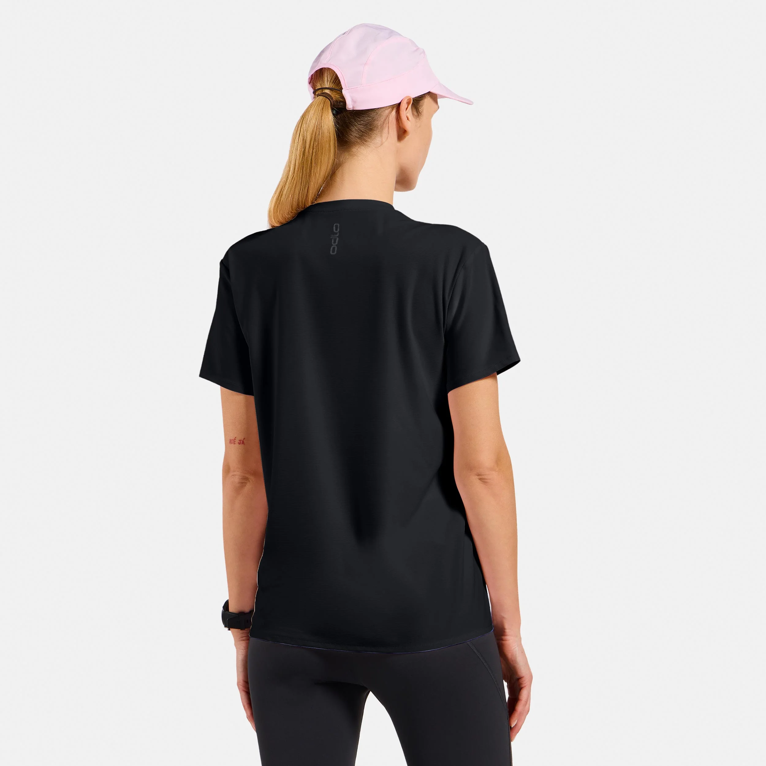 Zeroweight Chill-Tec Laufshirt Damen-schwarz - Image 4