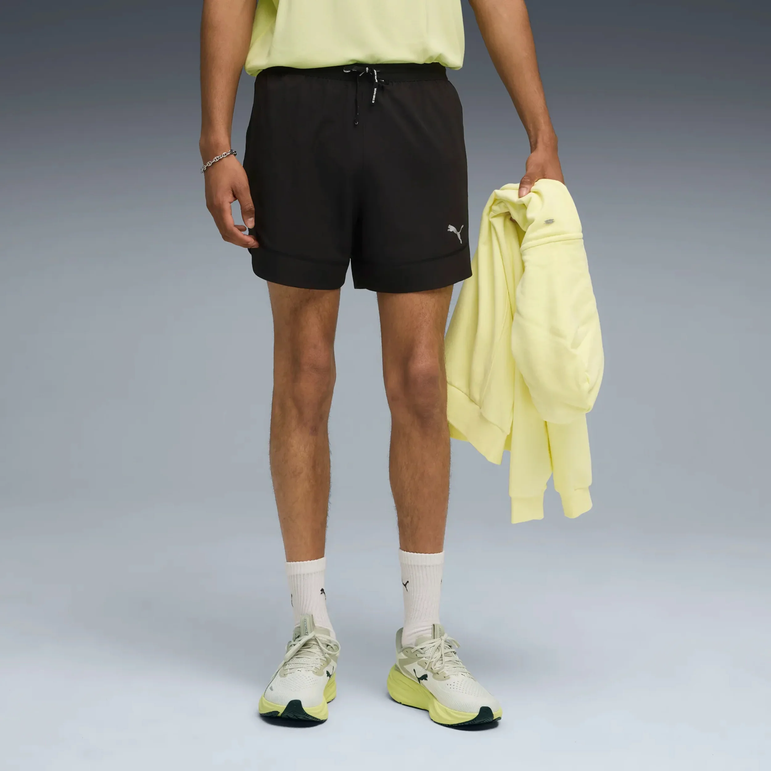 Run Club Ultraweave 5in Laufshorts Herren-Schwarz - Image 2